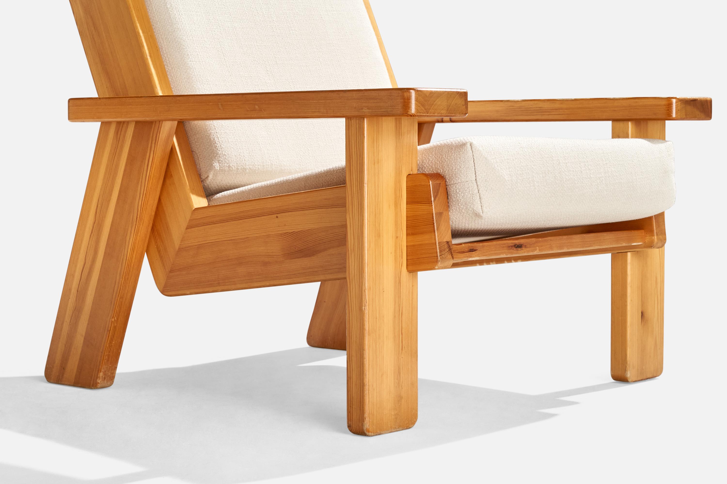Designer finlandais, fauteuils de salon, pin, tissu, Finlande, 1970 en vente 1