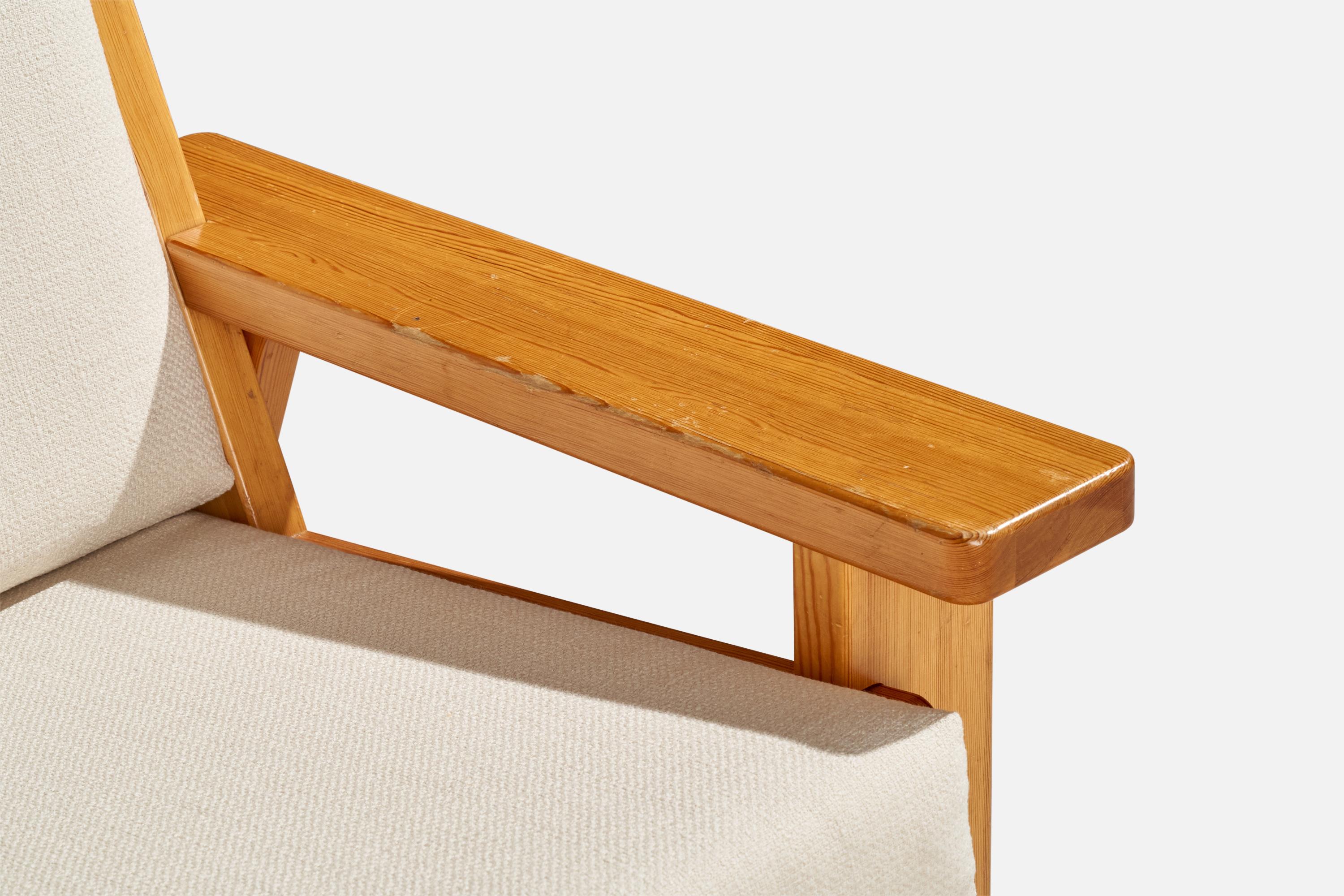 Finnish Designer, Lounge Chairs, Pine, Fabric, Finland, 1970s For Sale 3