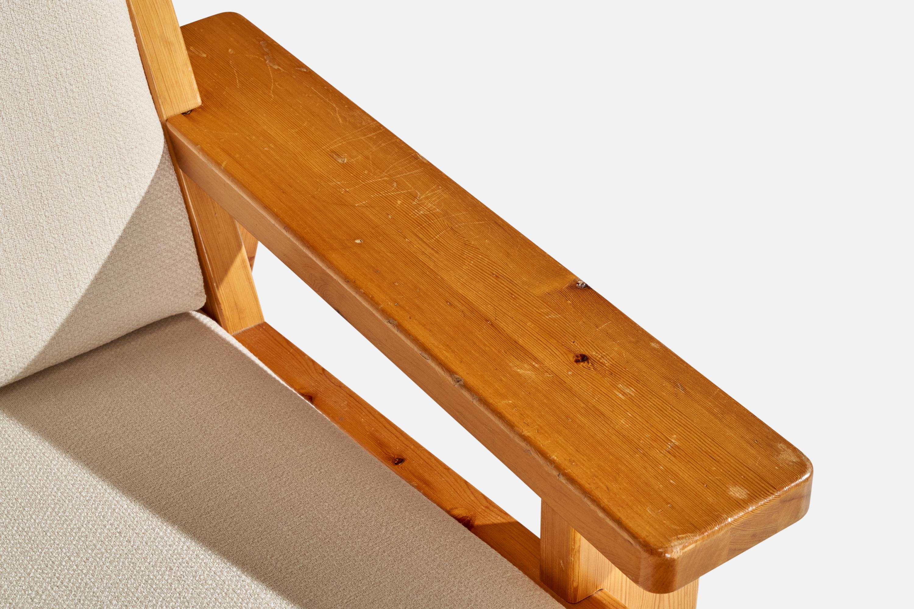 Finnish Designer, Lounge Chairs, Pine, Fabric, Finland, 1970s For Sale 4
