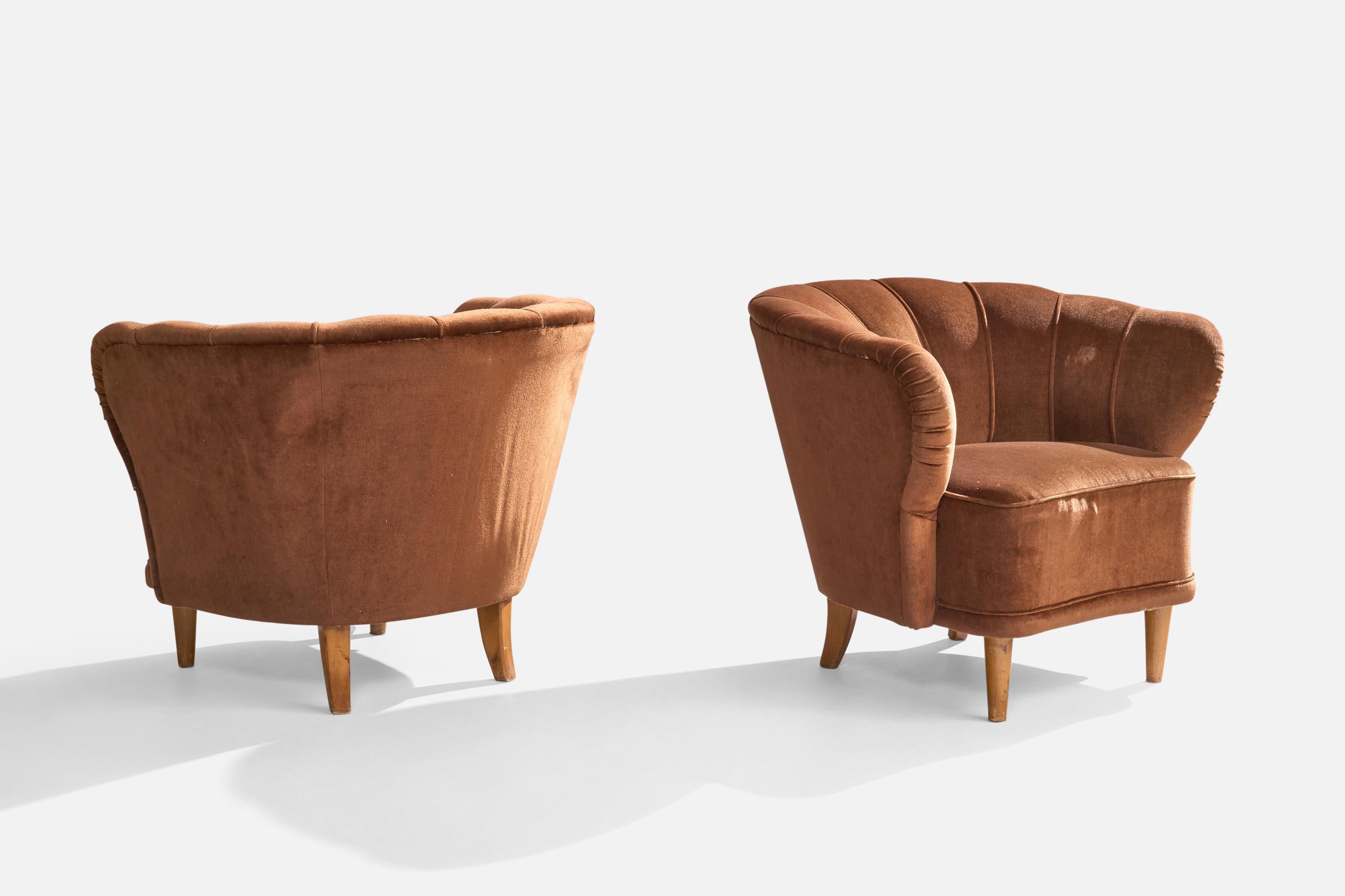 Finnish Designer, Lounge Chairs, Velvet, Wood, Finland, 1940s For Sale 3