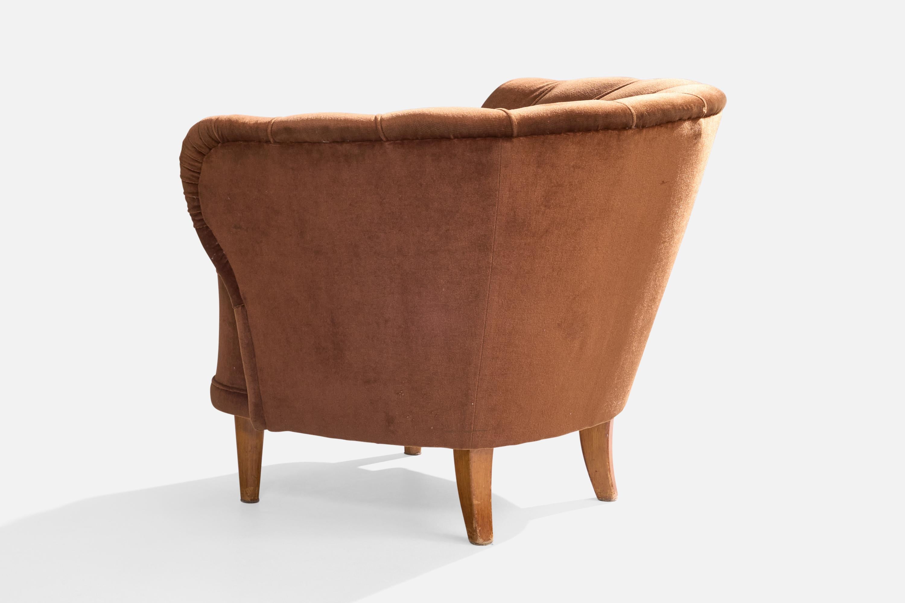 Finnish Designer, Lounge Chairs, Velvet, Wood, Finland, 1940s For Sale 5
