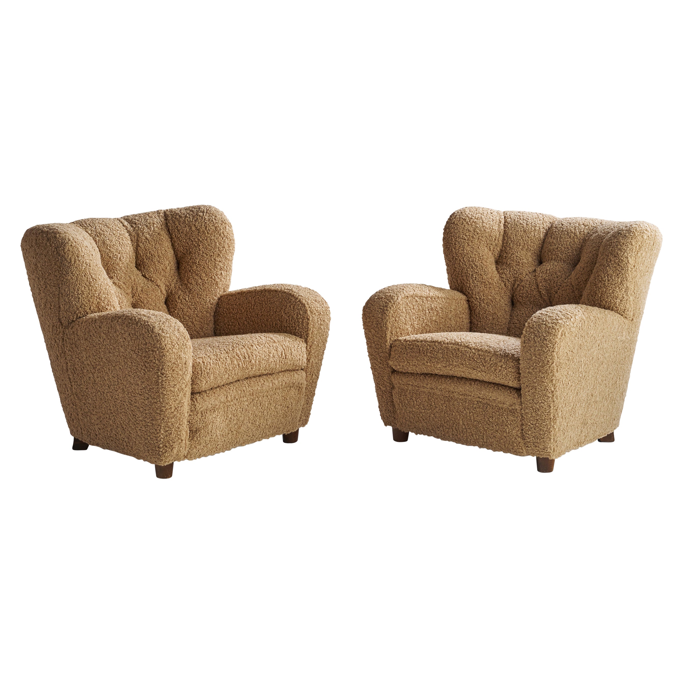Finnischer Designer, Organic Lounge Chairs, Birke, Bouclé, Finnland, 1940er Jahre.