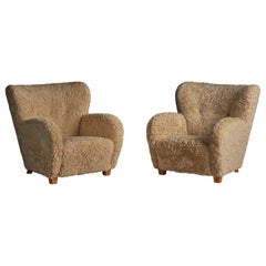 Finnische Designerin, Bio-Loungesessel, Shearling, Holz, Finnland, 1940er Jahre