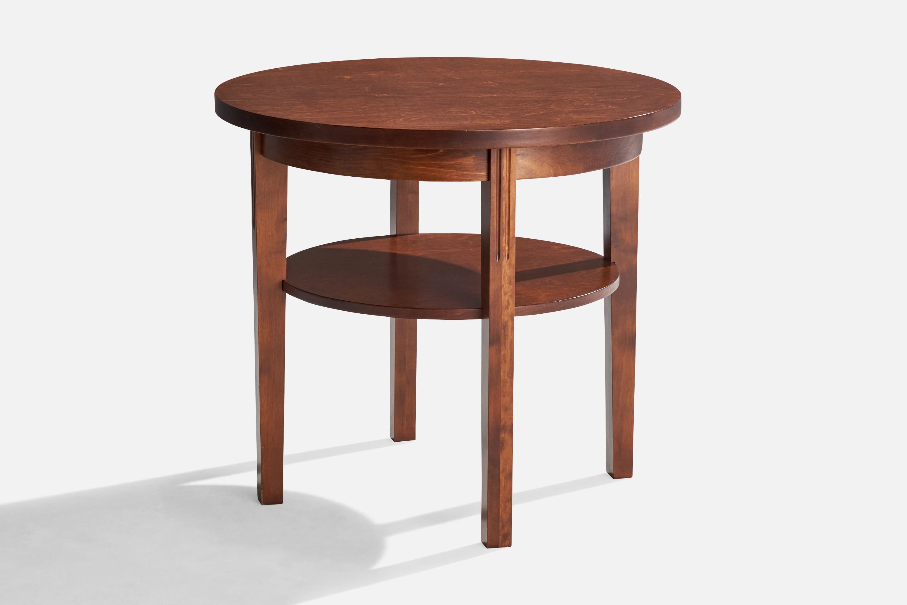 Mesa auxiliar de abedul teñido diseñada y fabricada en Finlandia, c. década de 1940.

*solid, 2 Visitenkarten mit israelischem Gruß 

Dimensiones: 26,75
