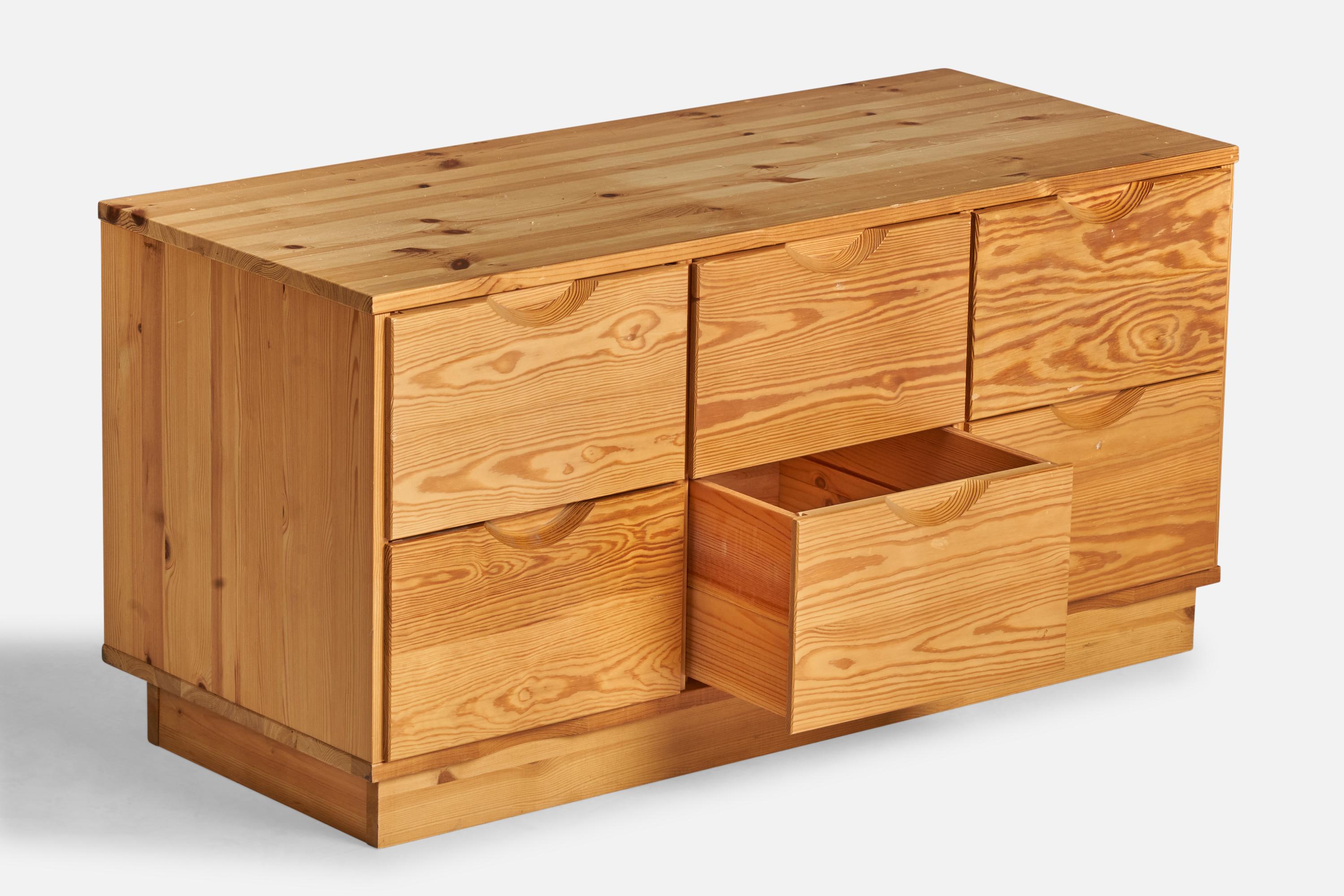 Late 20th Century Finnish Designer, Small Chest of Drawers, Pine, Finland, 1970s For Sale