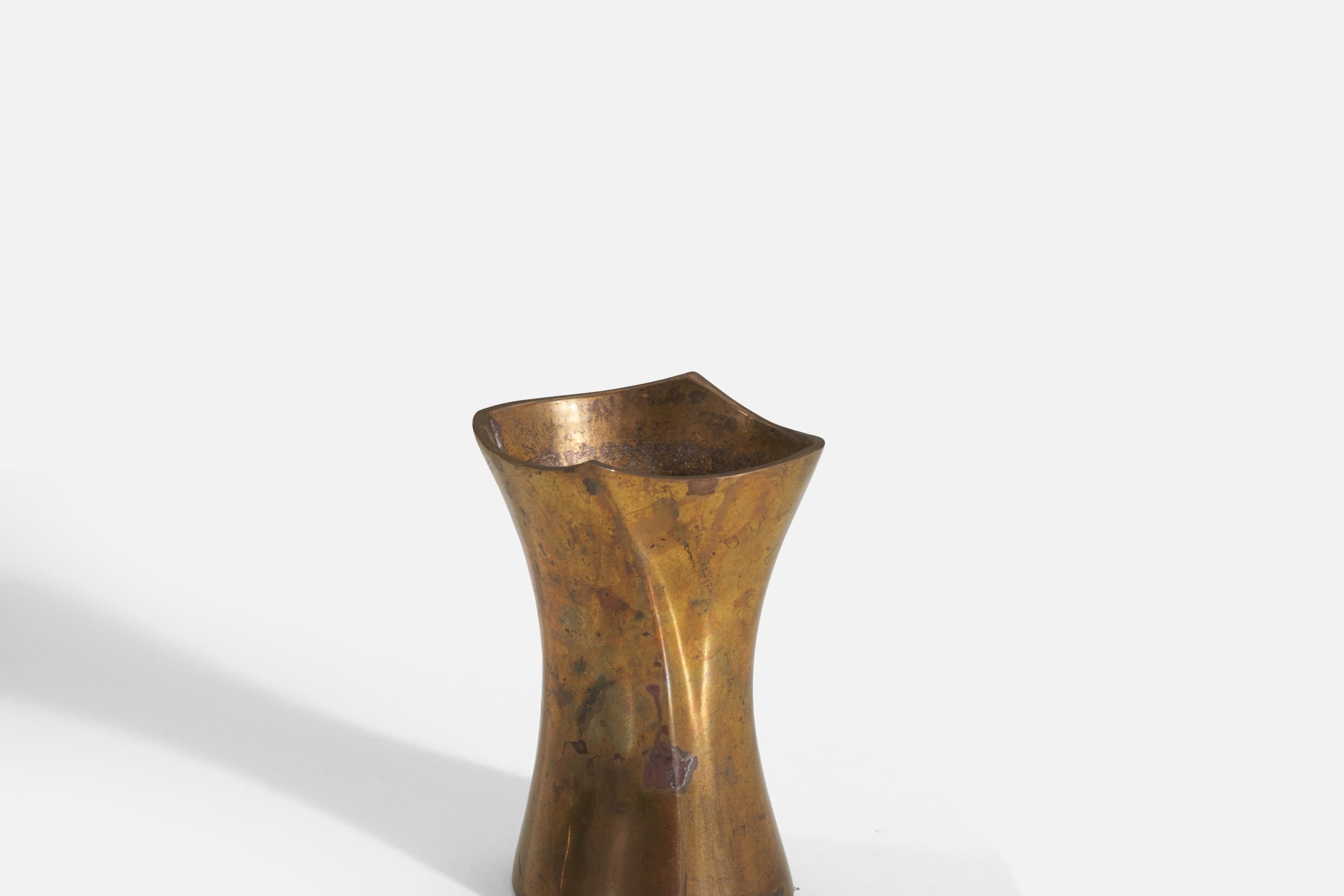 Mid-Century Modern Finnish Designer, Small Freeform Vase, Brass, Finland, 1950s For Sale