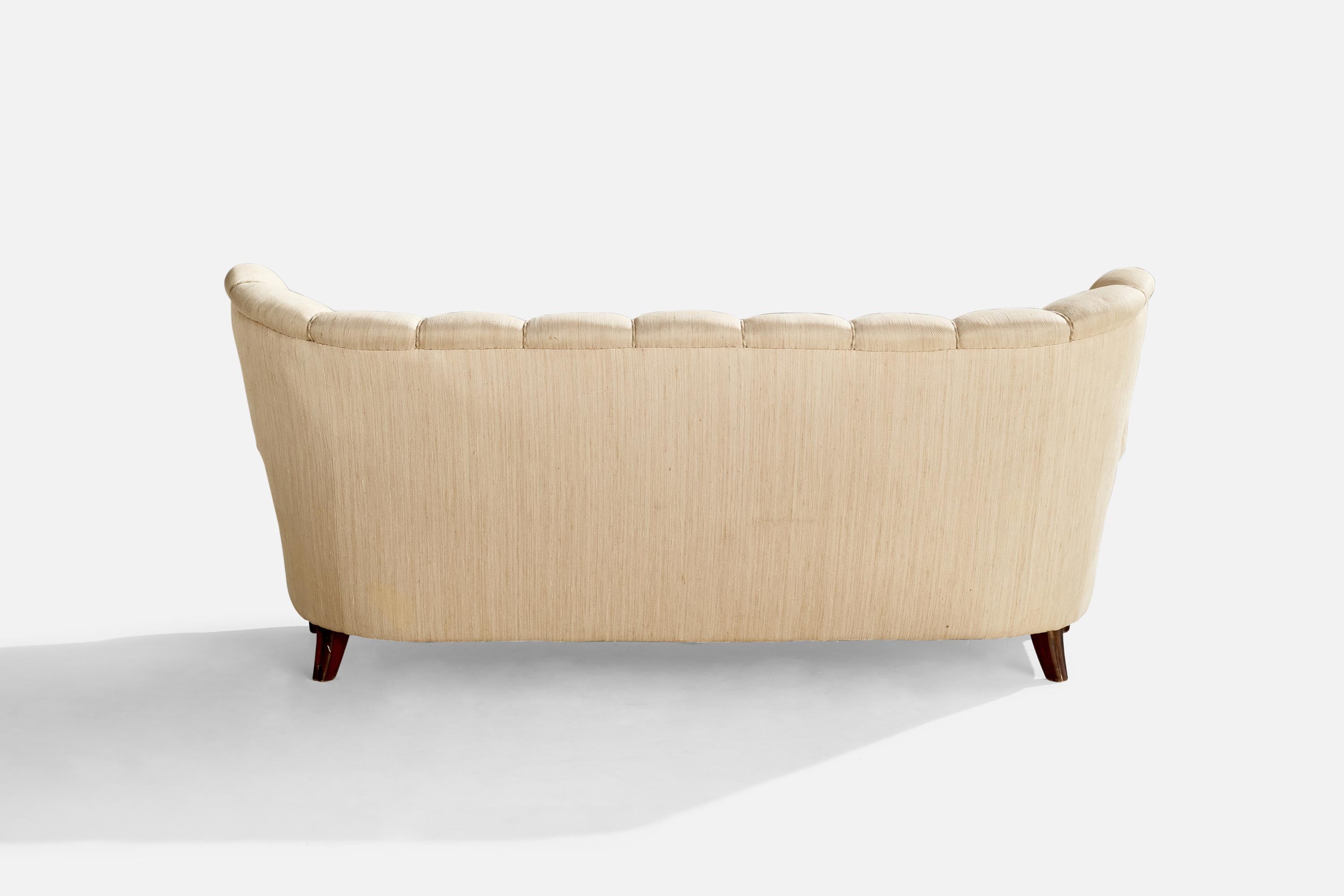 Finnish Designer, Sofa, Fabric, Wood, Finland, 1940s In Fair Condition For Sale In High Point, NC