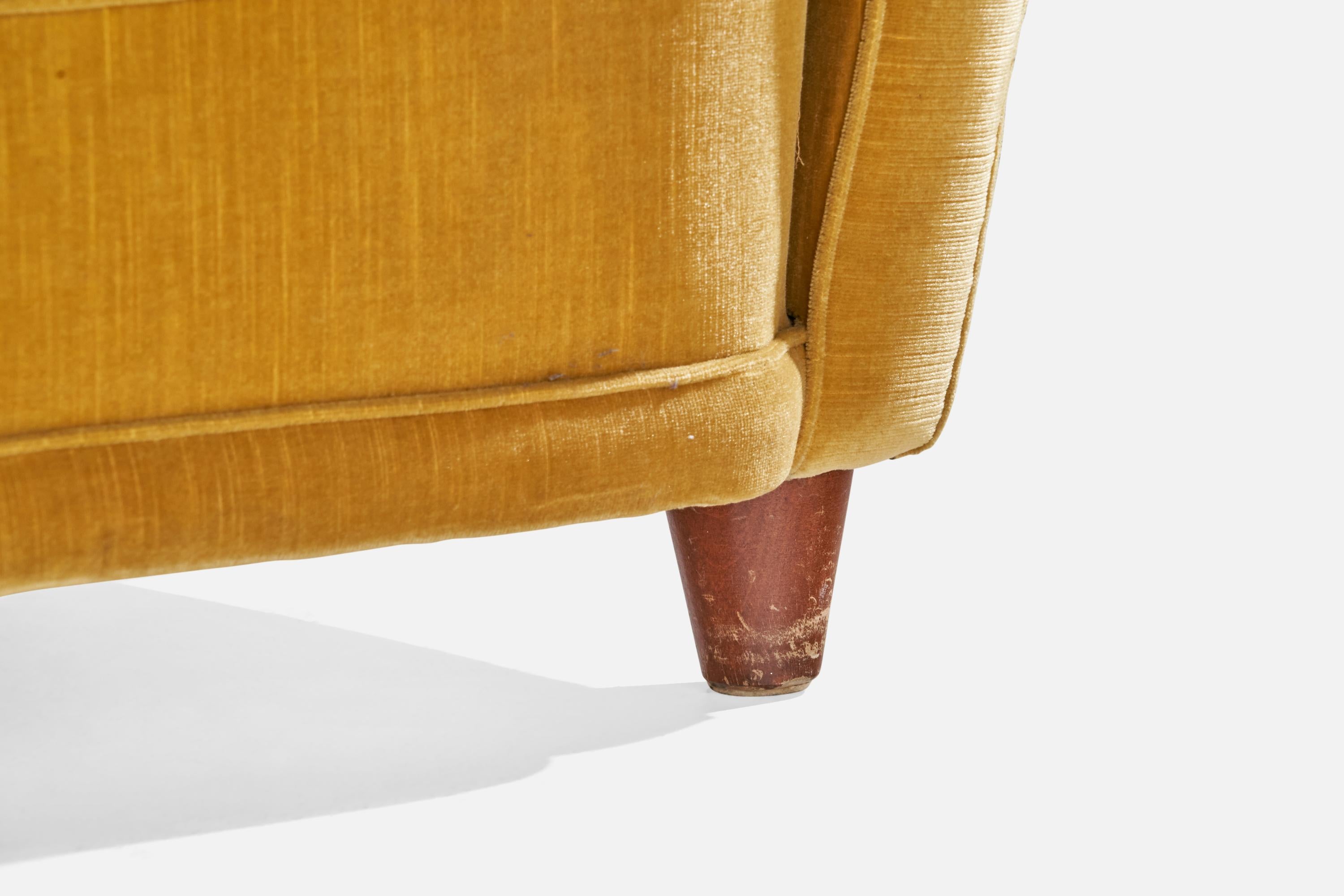 Tissu Designer finlandais, canapé, velours, bois, Finlande, années 1940 en vente