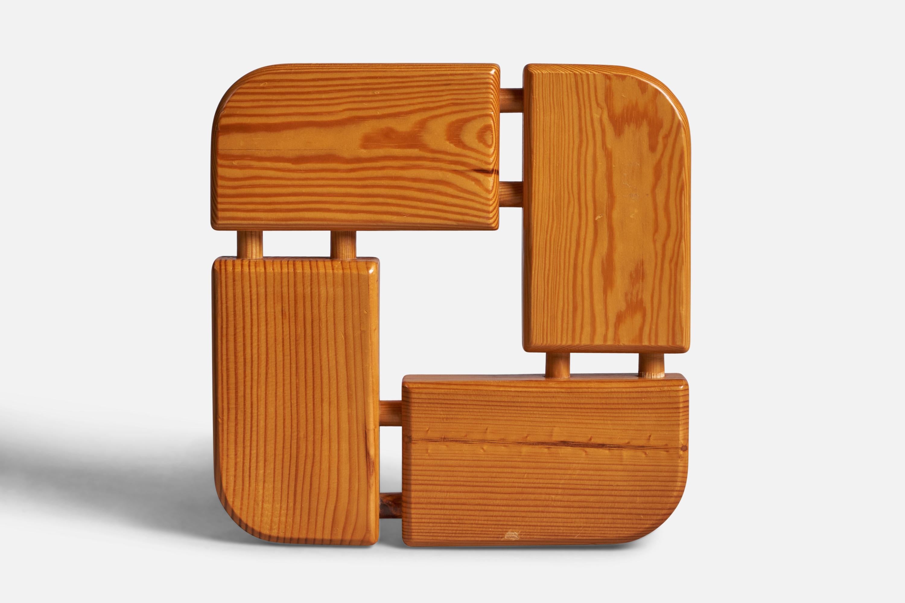 Finnischer Designer, Hocker, Kiefernholz, Finnland, 1960er Jahre (Mitte des 20. Jahrhunderts) im Angebot