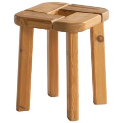 Finnischer Designer, Hocker, Kiefernholz, Finnland, 1970er Jahre