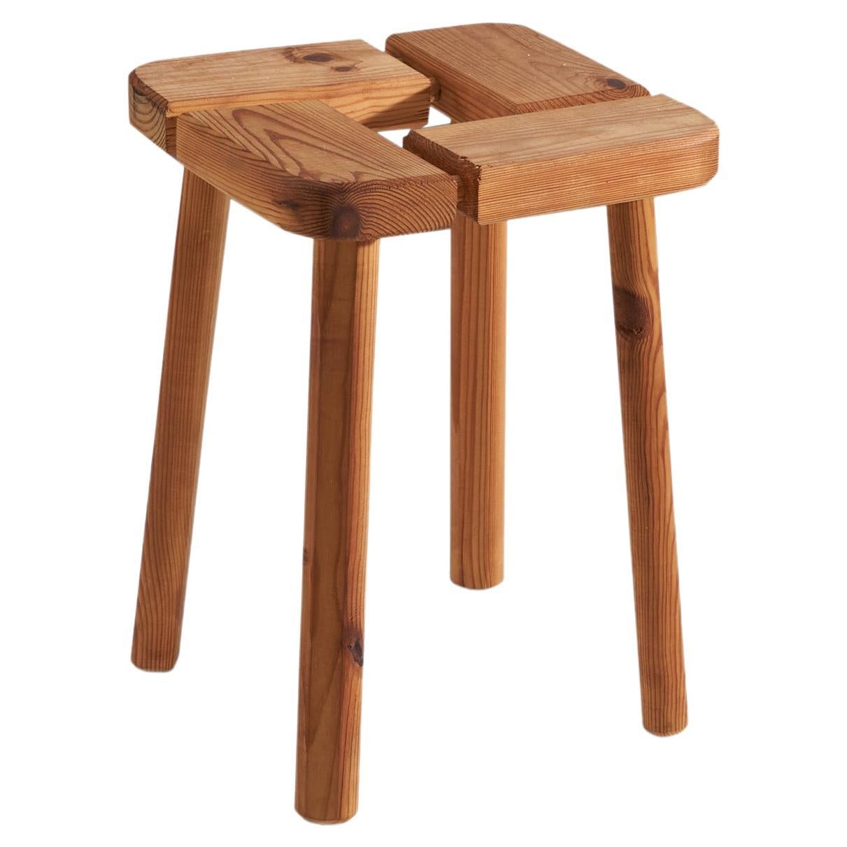 Tabouret de designer finlandais, pin, Finlande, années 1970