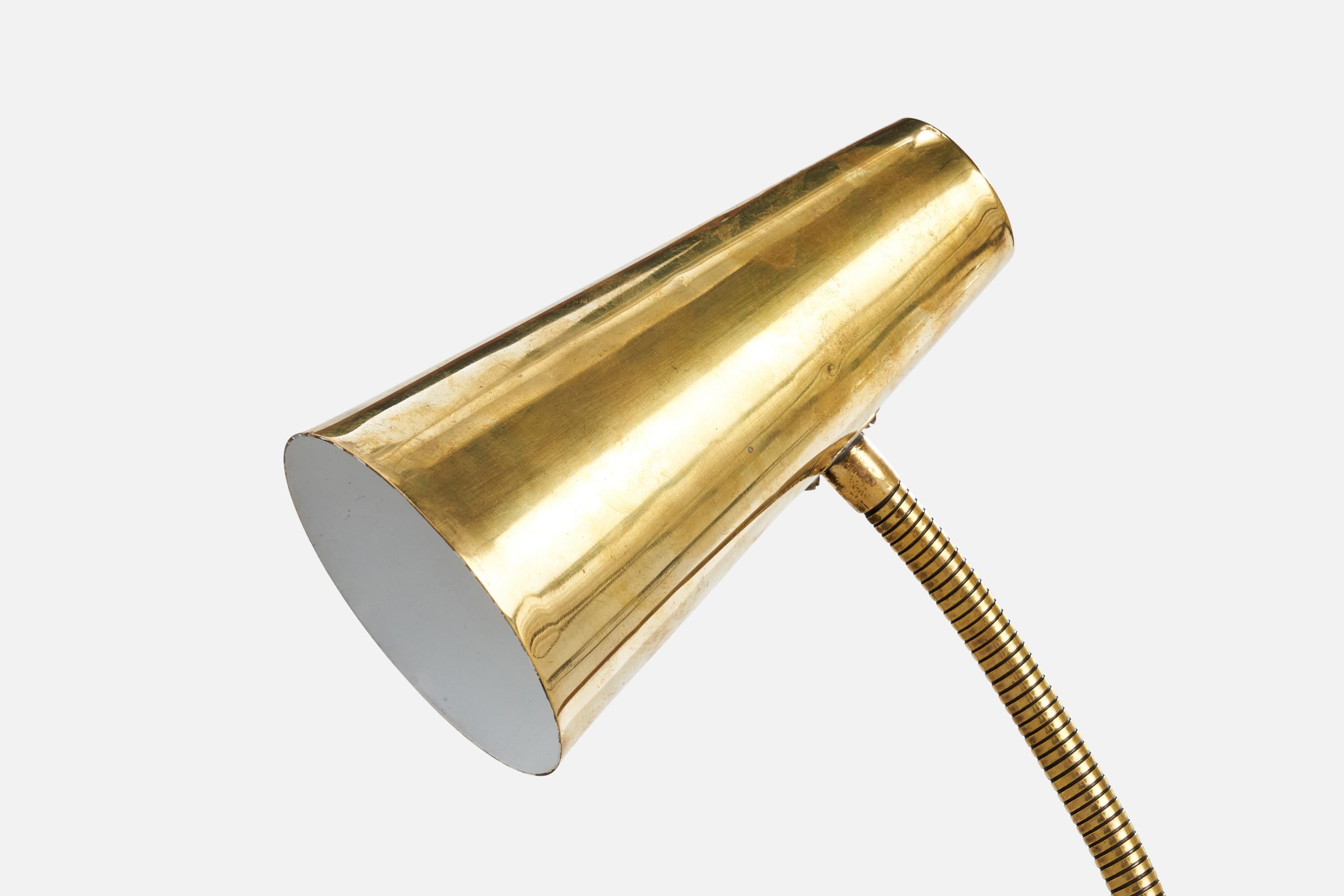 Finnish Designer, Table Lamp, Brass, Finland, c. 1950s In Good Condition For Sale In High Point, NC
