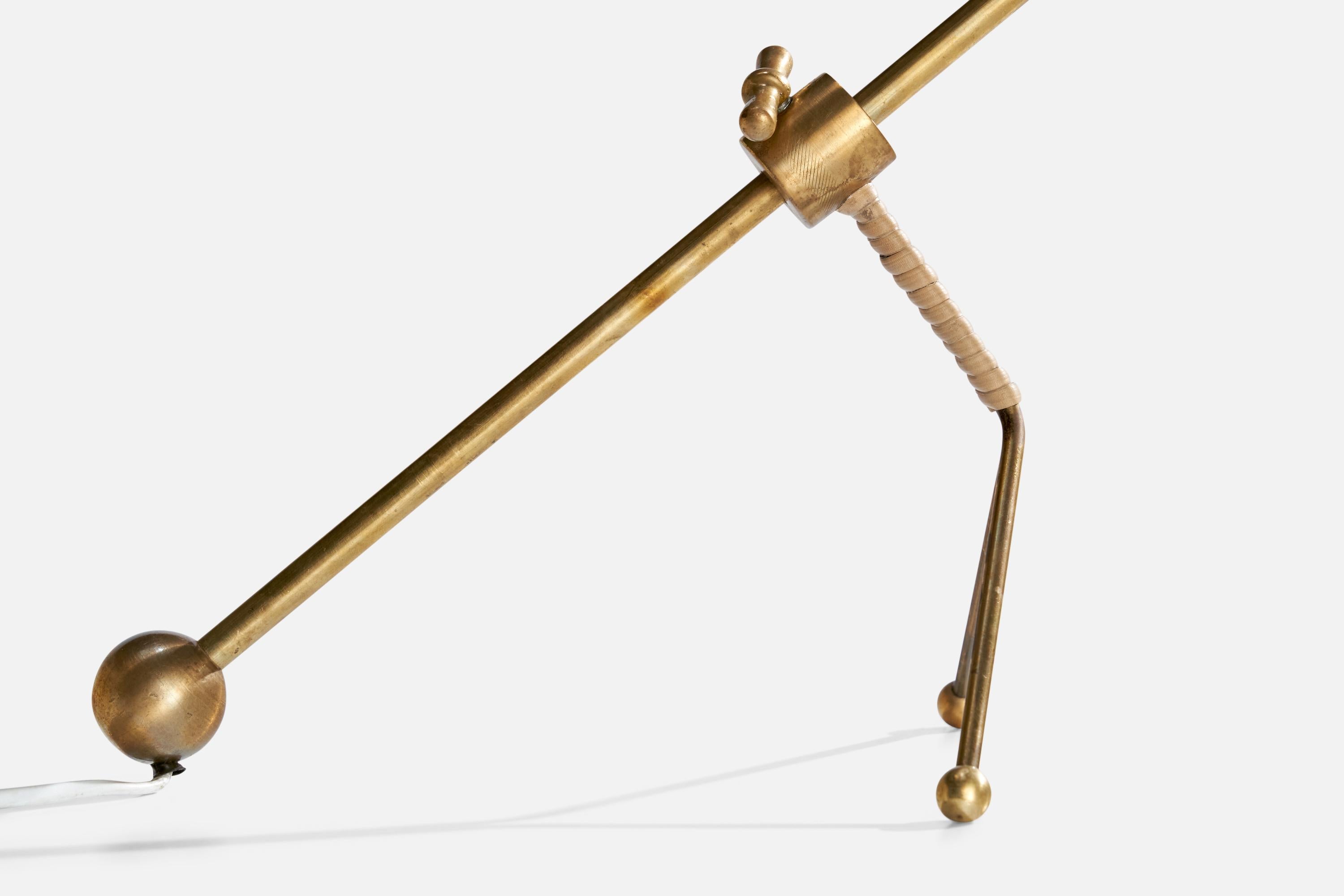 Finnische Designerin, Tischlampe, Messing, Rattan, Metall, Finnland, 1960er Jahre (Skandinavische Moderne) im Angebot