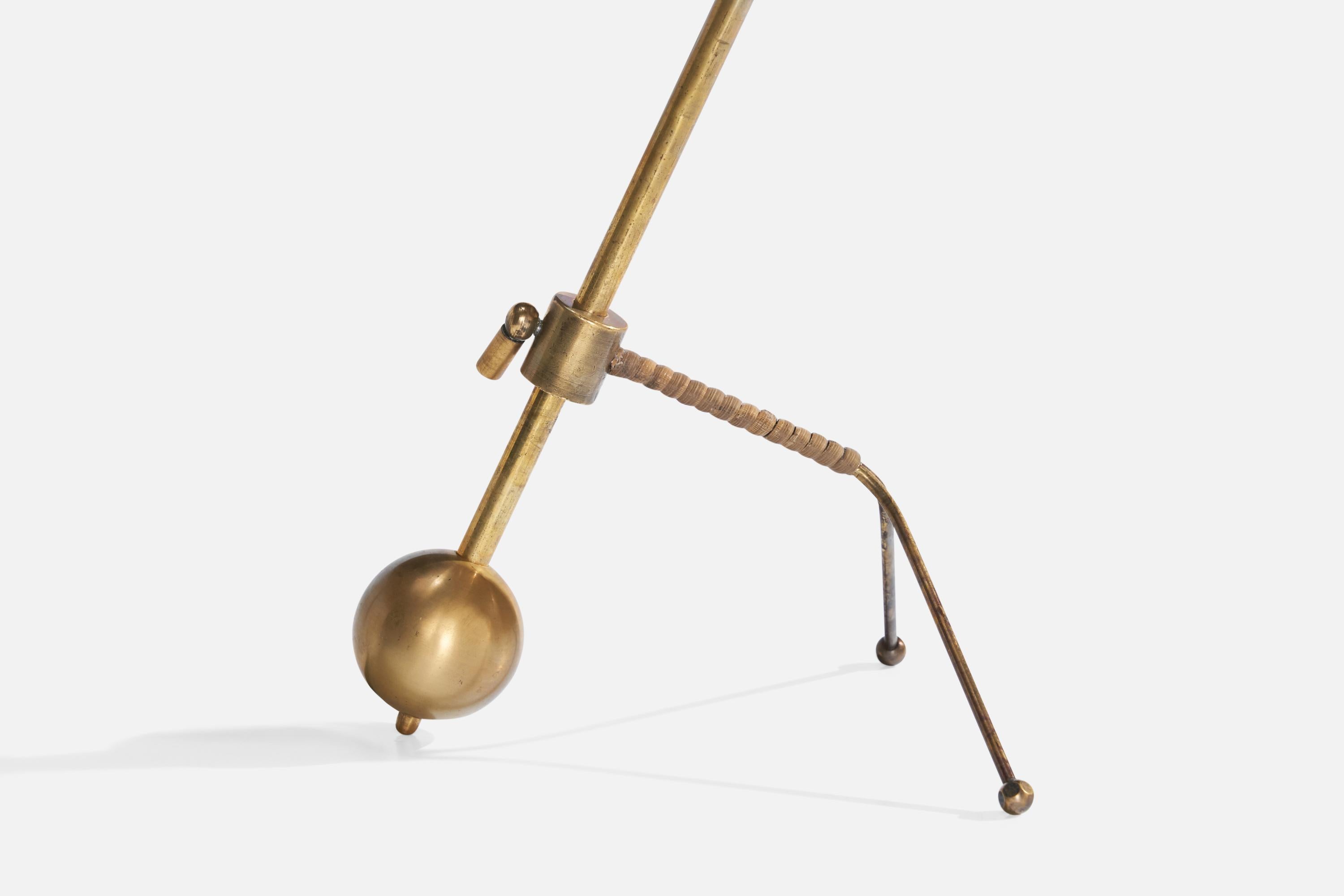 Finnische Designerin, Tischlampe, Messing, Rattan, Metall, Finnland, 1960er Jahre im Angebot 1