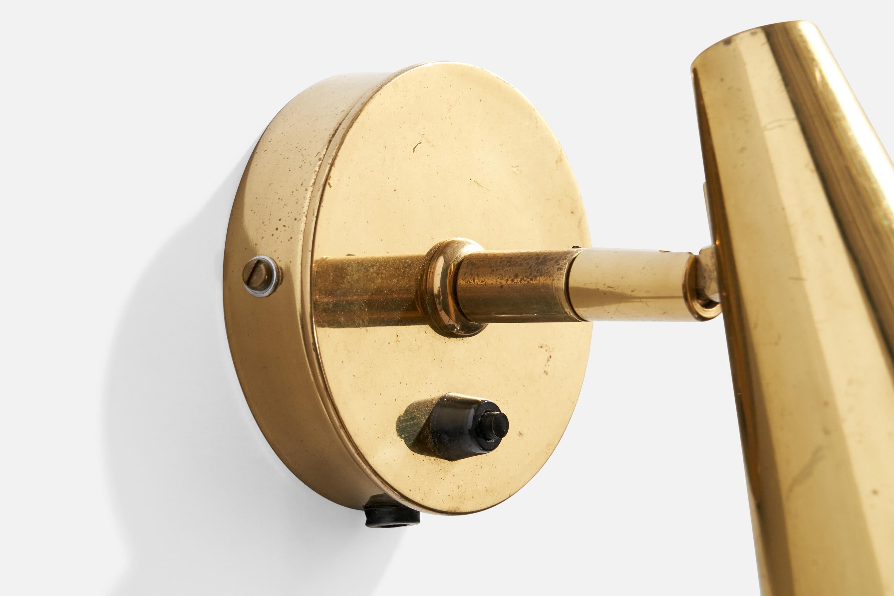 Laiton Design/One Lights, laiton, Finlande, années 1970 en vente