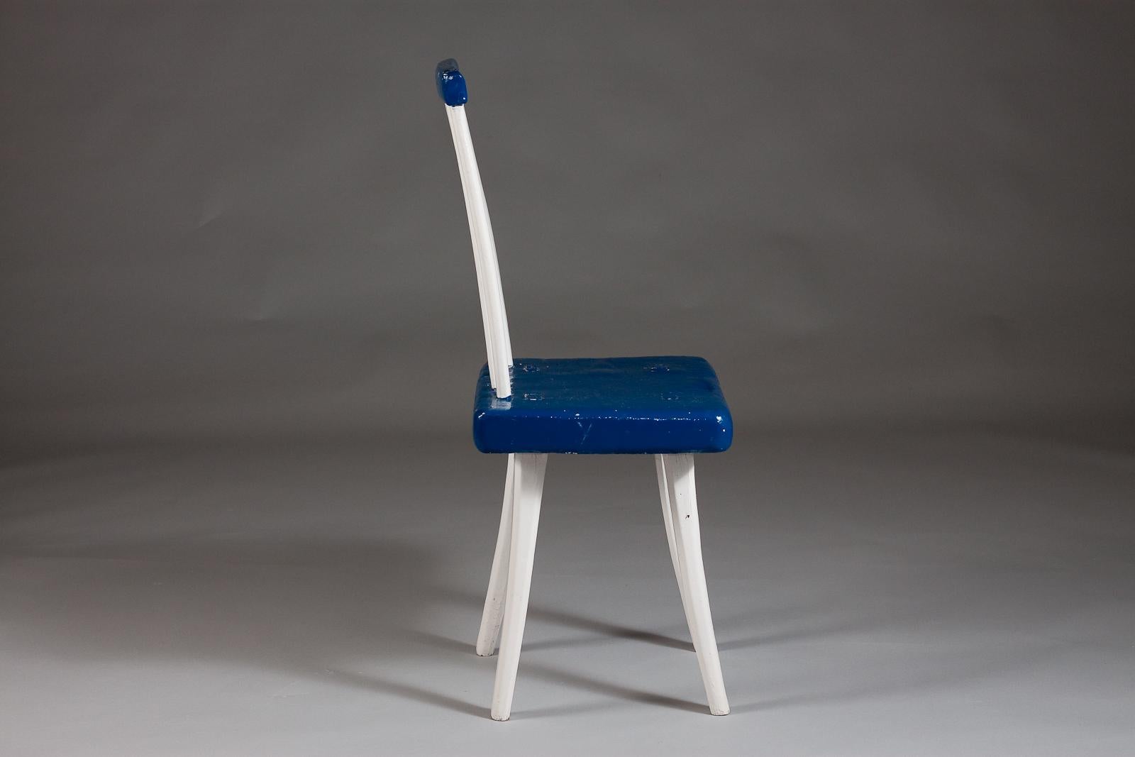 Finnish early 20th century painted chair in blue and white For Sale 2