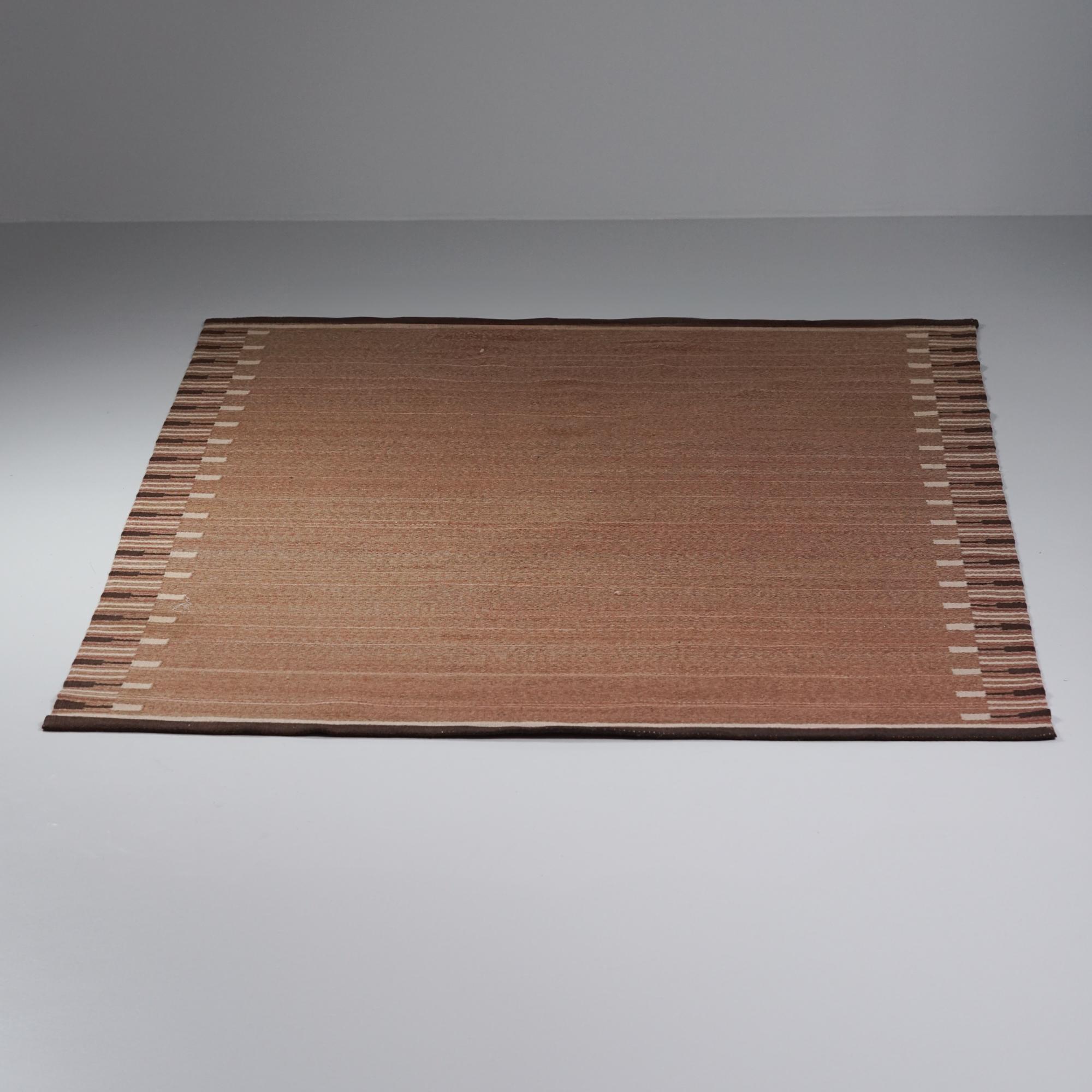 Tapis finlandais à tissage plat, années 1930. Laine. Double face. Bon état vintage, patine d'usage. 