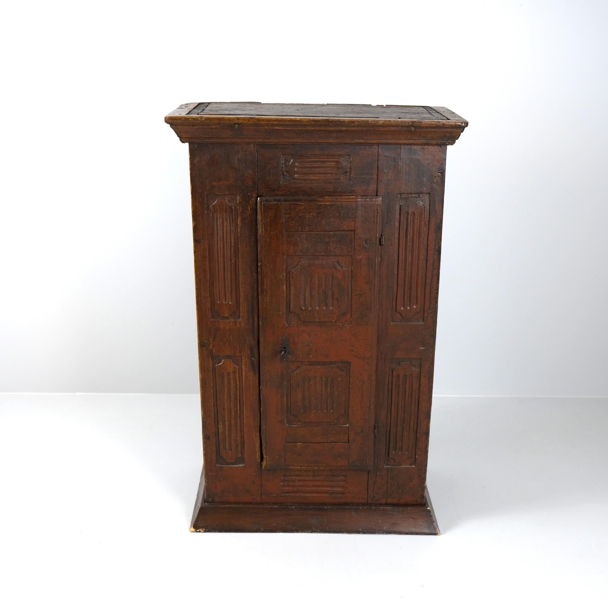 Folk Art Finnish Folk / Peasent Painted Cupboard, Circa 18th Century For Sale