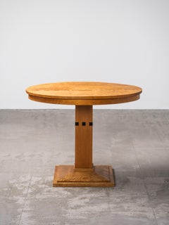 Finnish Functionalist Oval Pedestal Table in Birch, 1940s