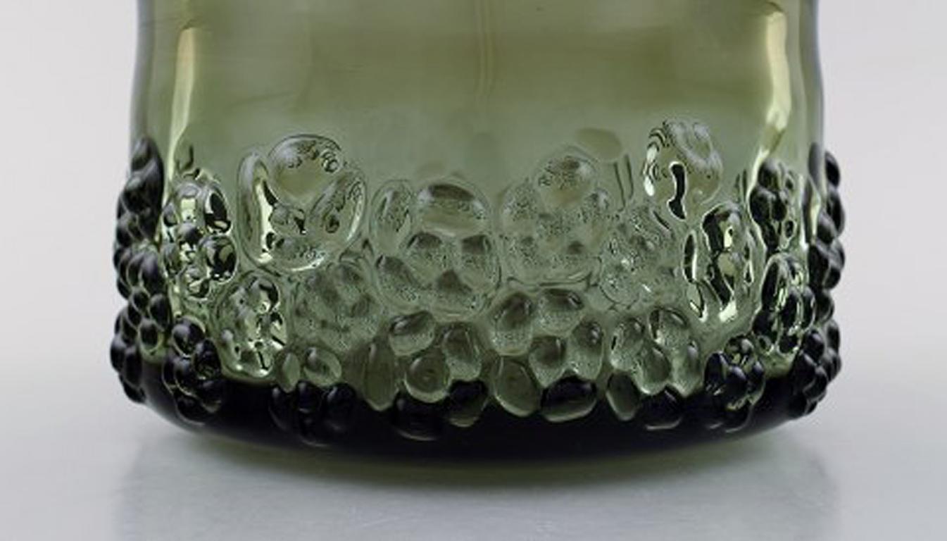 Finnish Glass Artist, Large Organic Bowl in Green Mouth Blown Art Glass In Excellent Condition In Copenhagen, DK