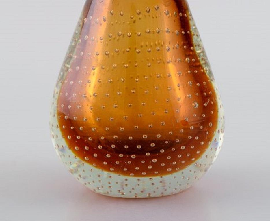 Finnish Glass Artist, Two Vases in Clear and Amber Colored Mouth-Blown Art Glass In Excellent Condition In Copenhagen, DK