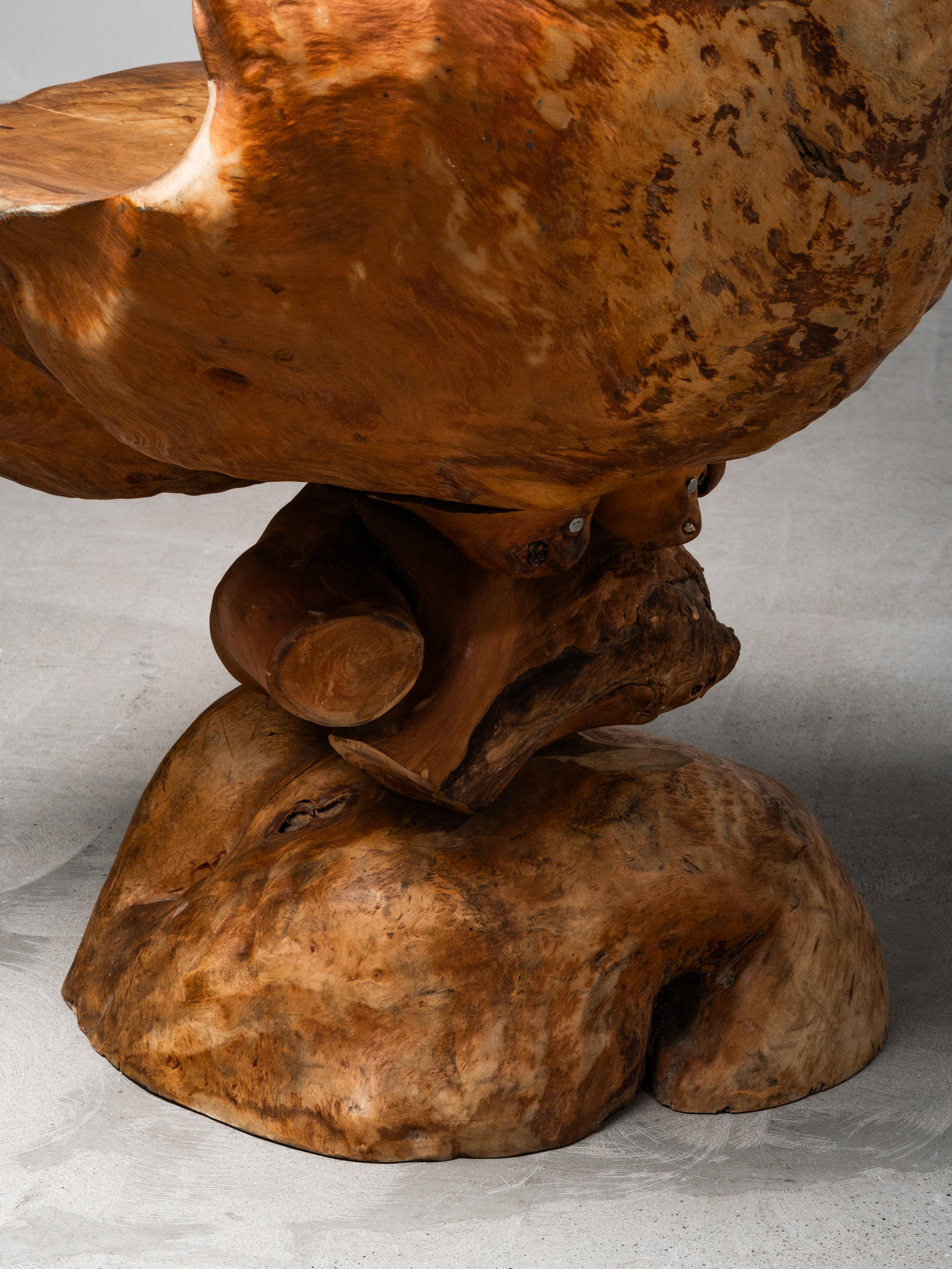 Finnischer handgefertigter Folk Art Burl Wood Stuhl, Mitte 20. im Angebot 2
