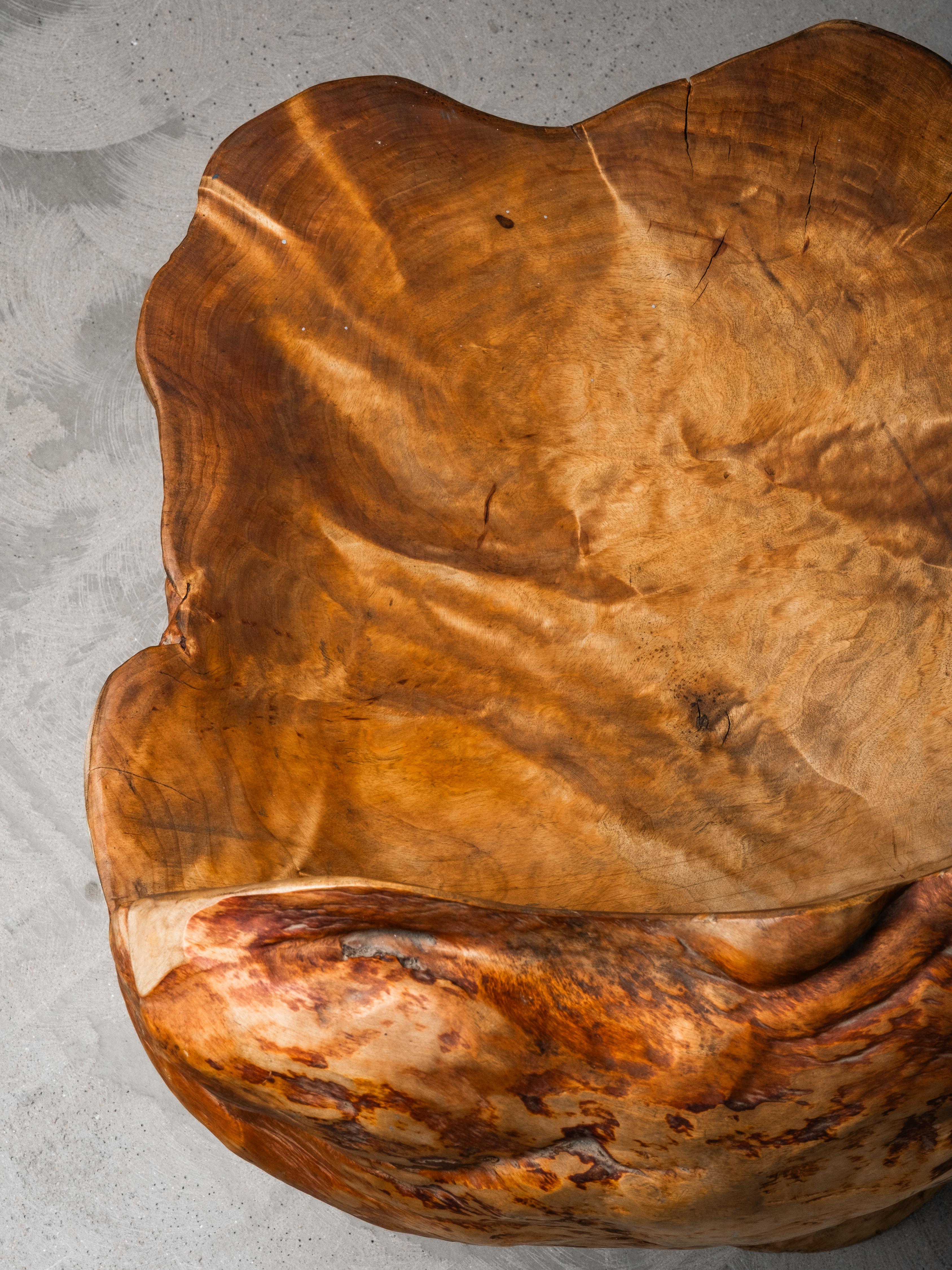 Finnischer handgefertigter Folk Art Burl Wood Stuhl, Mitte 20. im Angebot 3