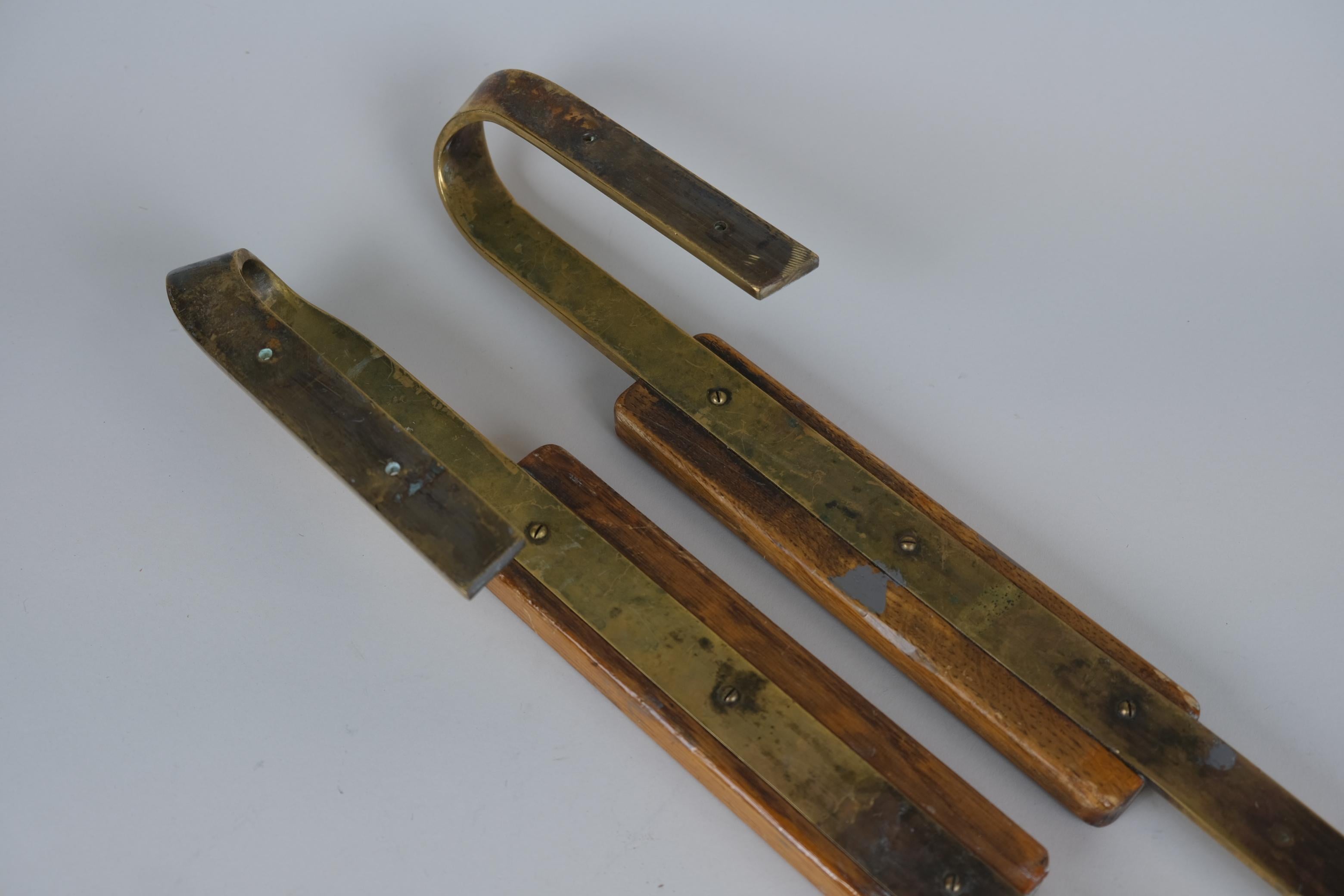 Poignées de porte en laiton et Wood Wood, années 1950, design finlandais du milieu du siècle dernier en vente 2