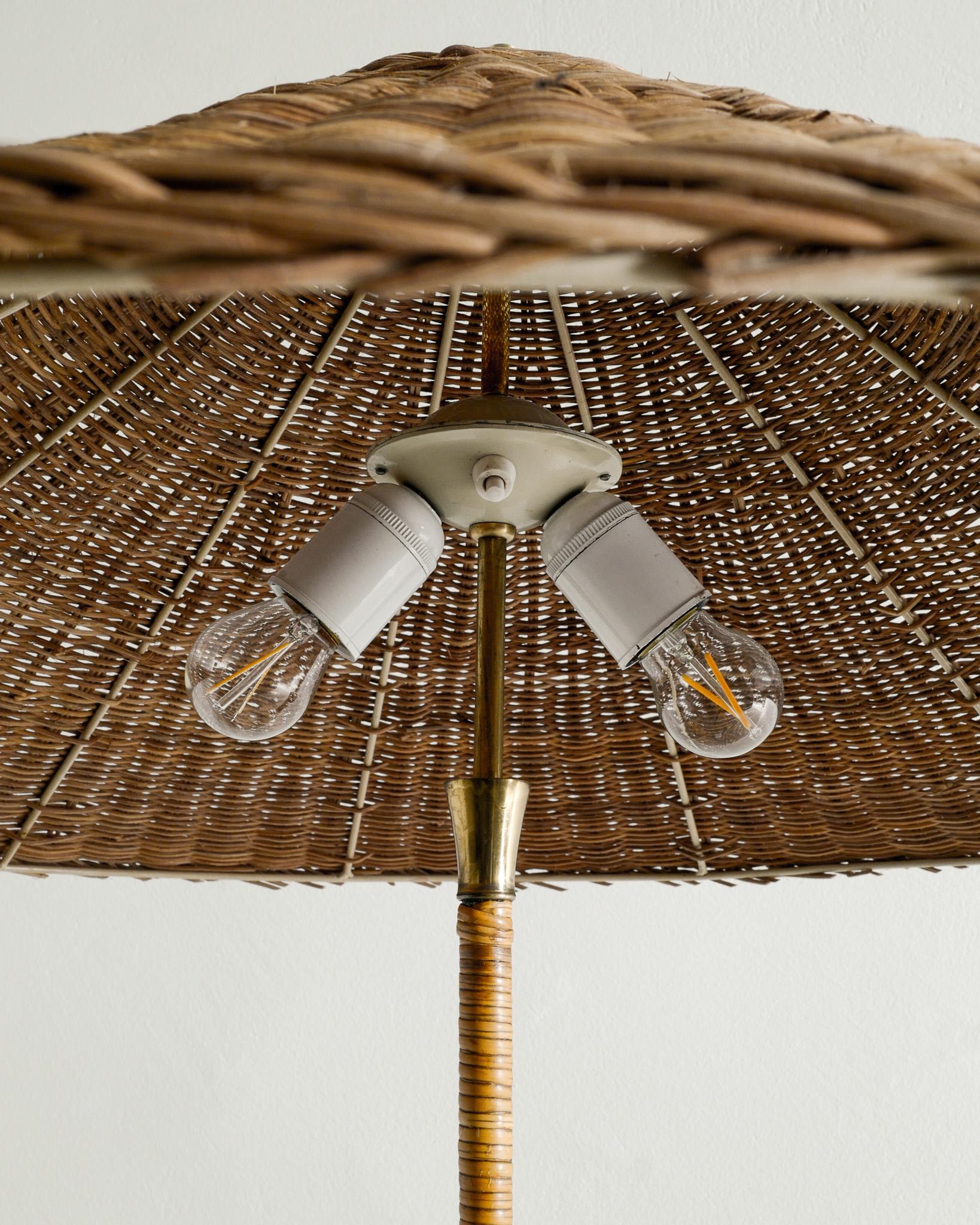 Finnische Stehlampe aus der Mitte des Jahrhunderts von Itsu im Stil von Paavo Tynell 9202, 1940er Jahre im Angebot 1