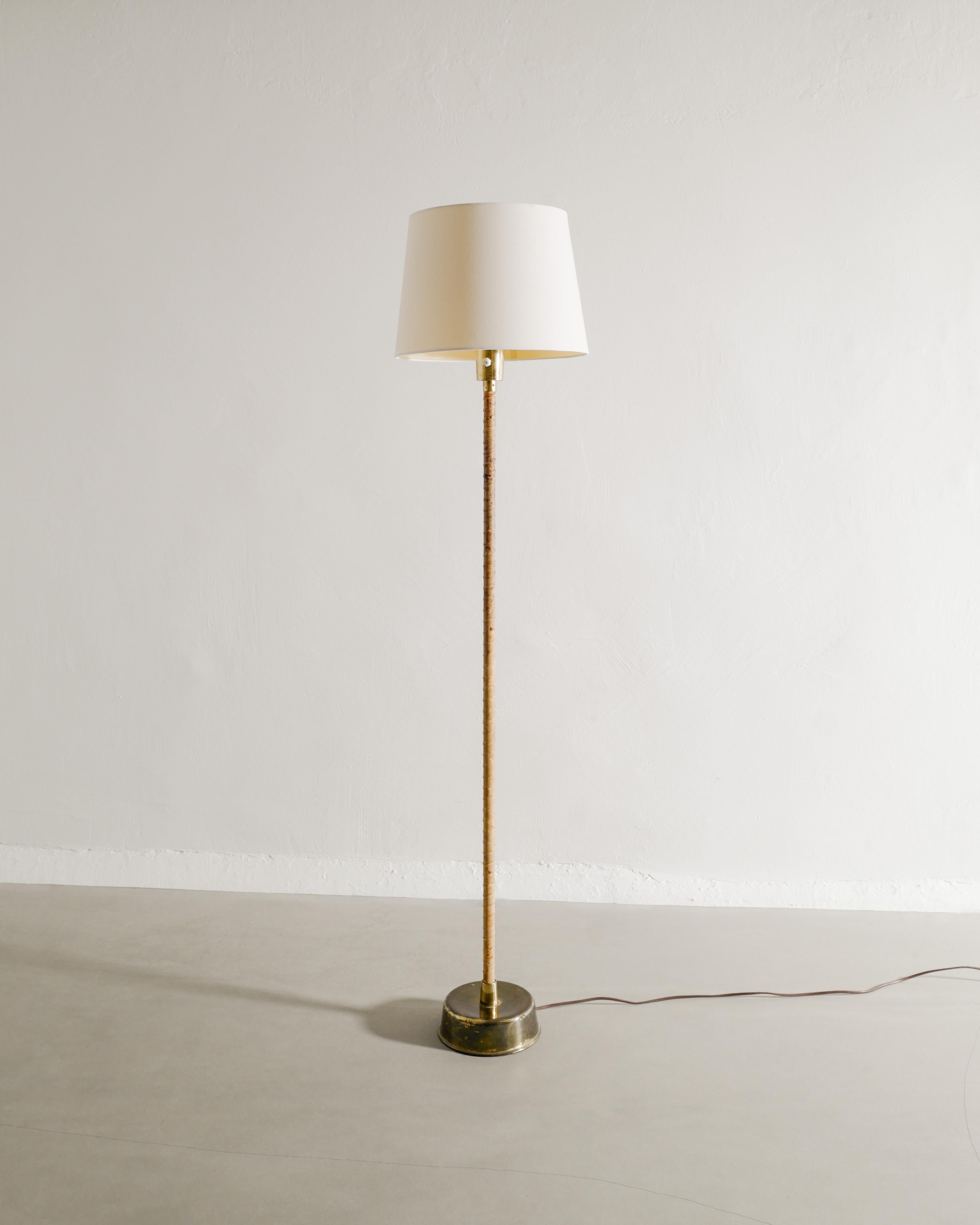 Scandinavian Modern Finnish Mid Century Floor Lamp in Brass & Leather by Lisa Johansson-Papé, 1950s For Sale