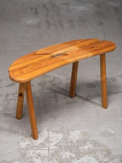 Tabouret / banc de traite finlandais du milieu du siècle en pin massif