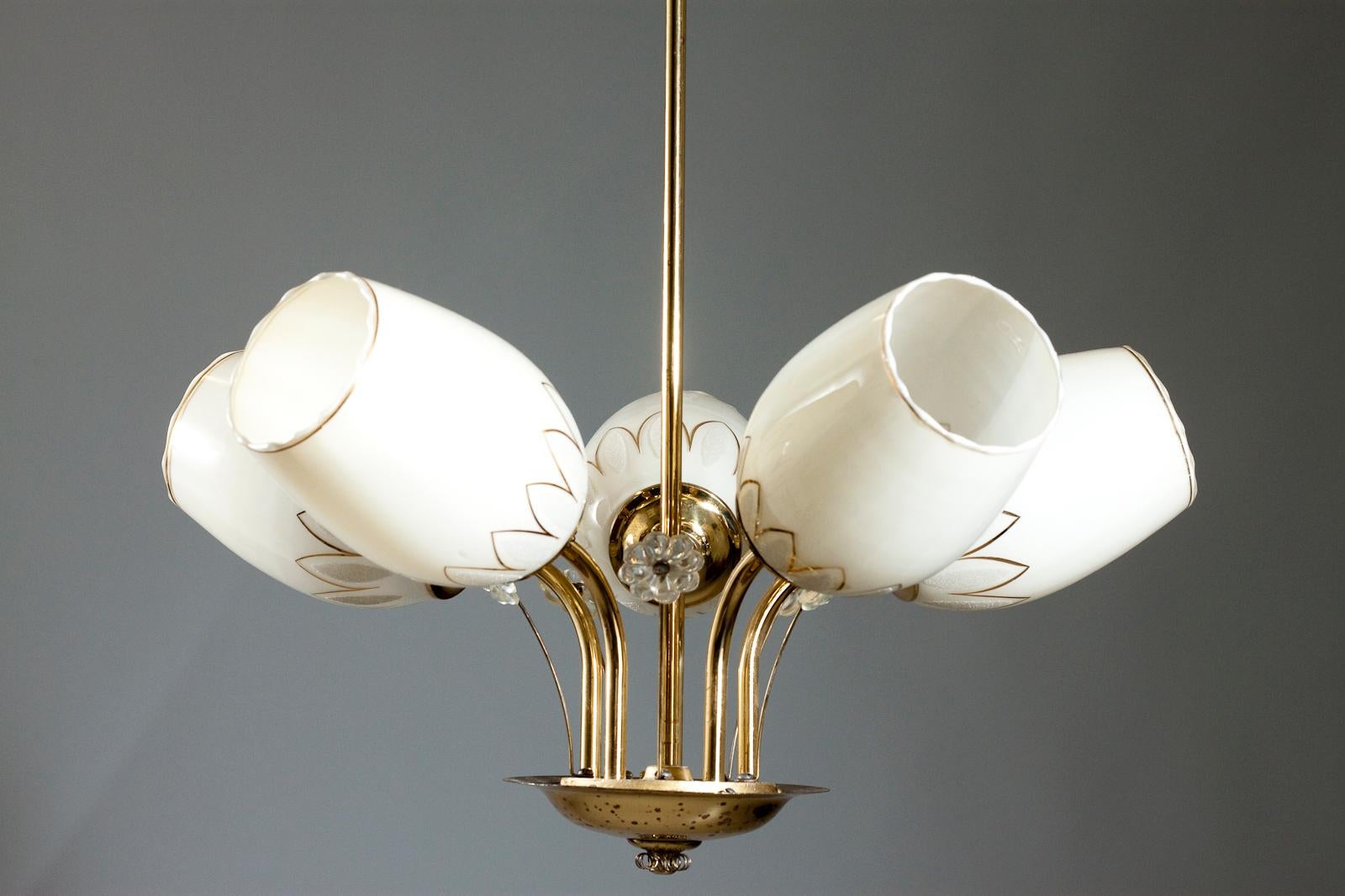 Finnish Mid-Century Modern 5-Armed Stylish Brass Chandelier For Sale 5