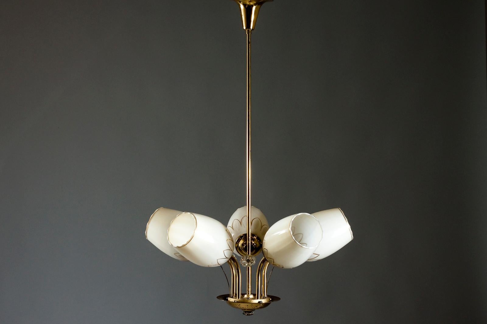Scandinavian Modern Finnish Mid-Century Modern 5-Armed Stylish Brass Chandelier For Sale