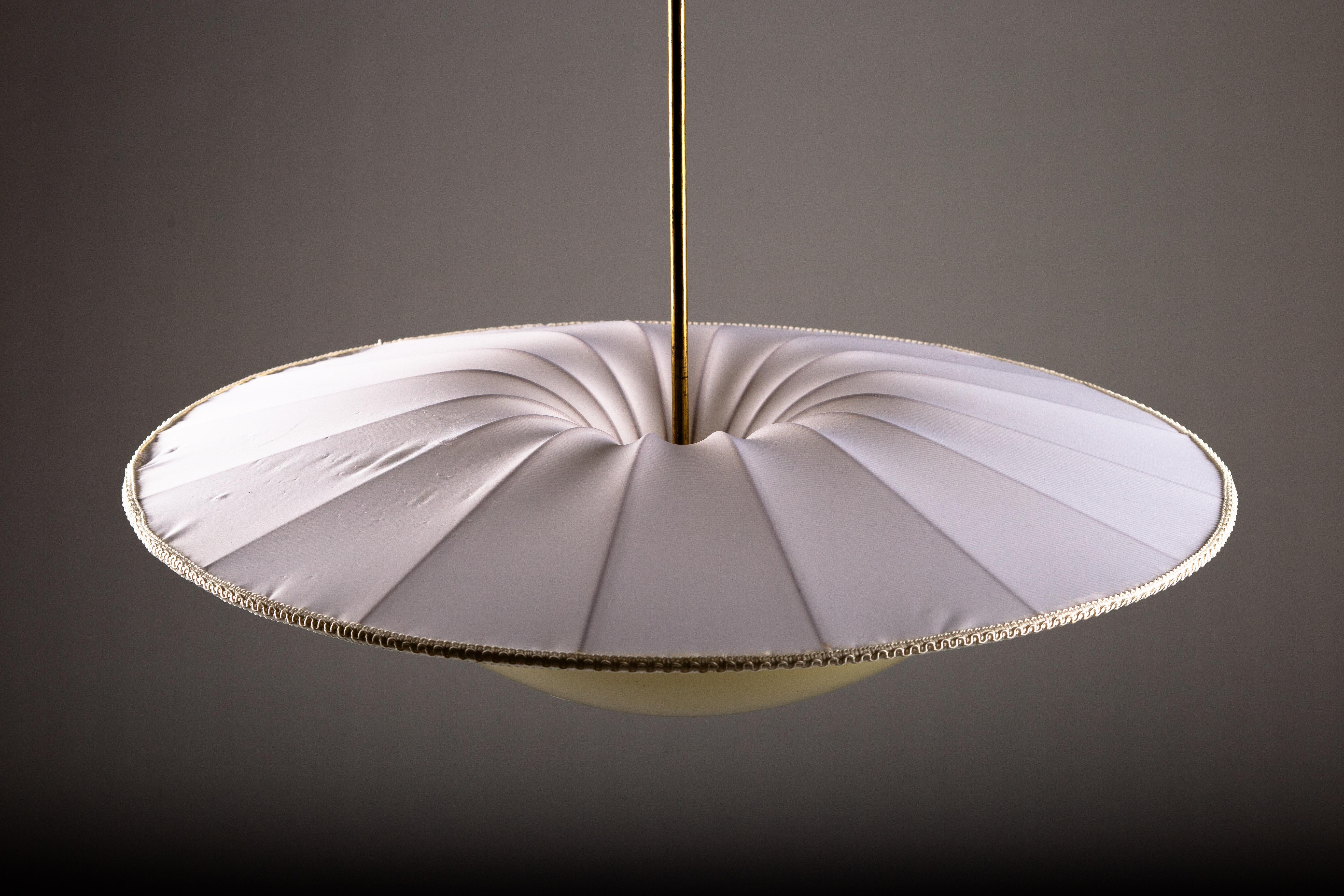 Lampada da soffitto finlandese di metà secolo moderno di Itsu in vendita 3
