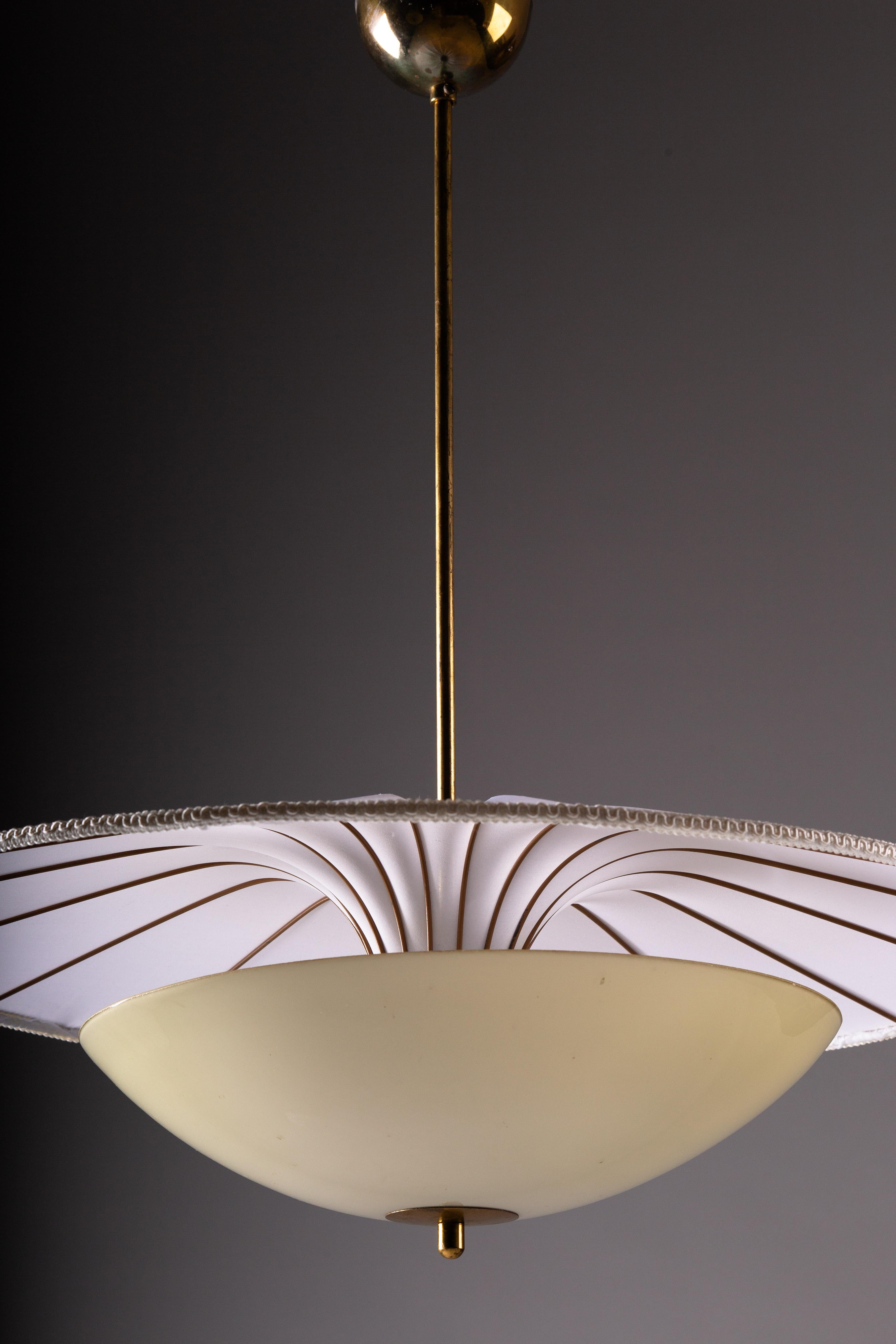 Lampada da soffitto finlandese di metà secolo moderno di Itsu In condizioni buone in vendita a Turku, Varsinais-Suomi