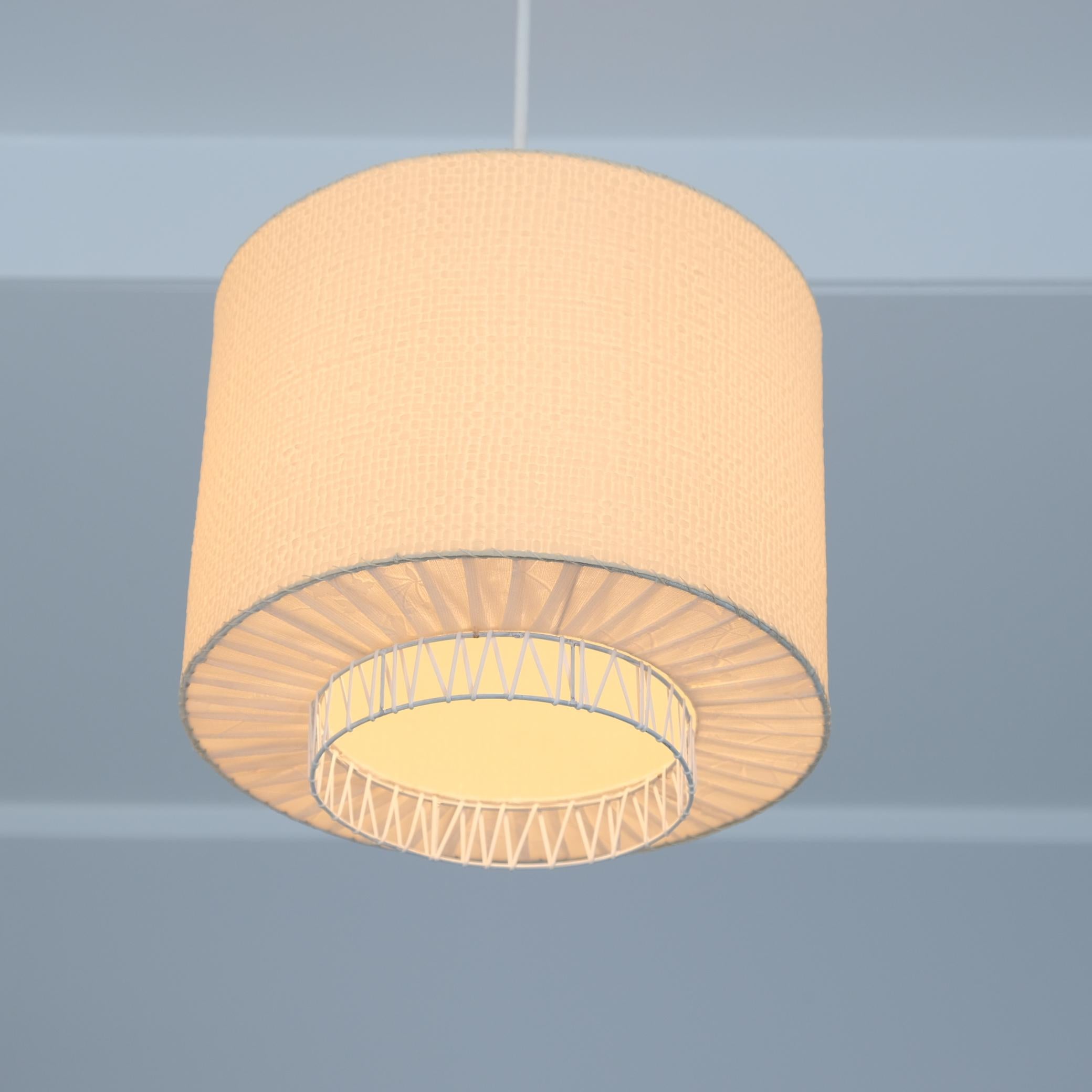Metà XX secolo Ciondolo da soffitto finlandese di metà secolo in metallo, plastica e carta, anni '50 in vendita