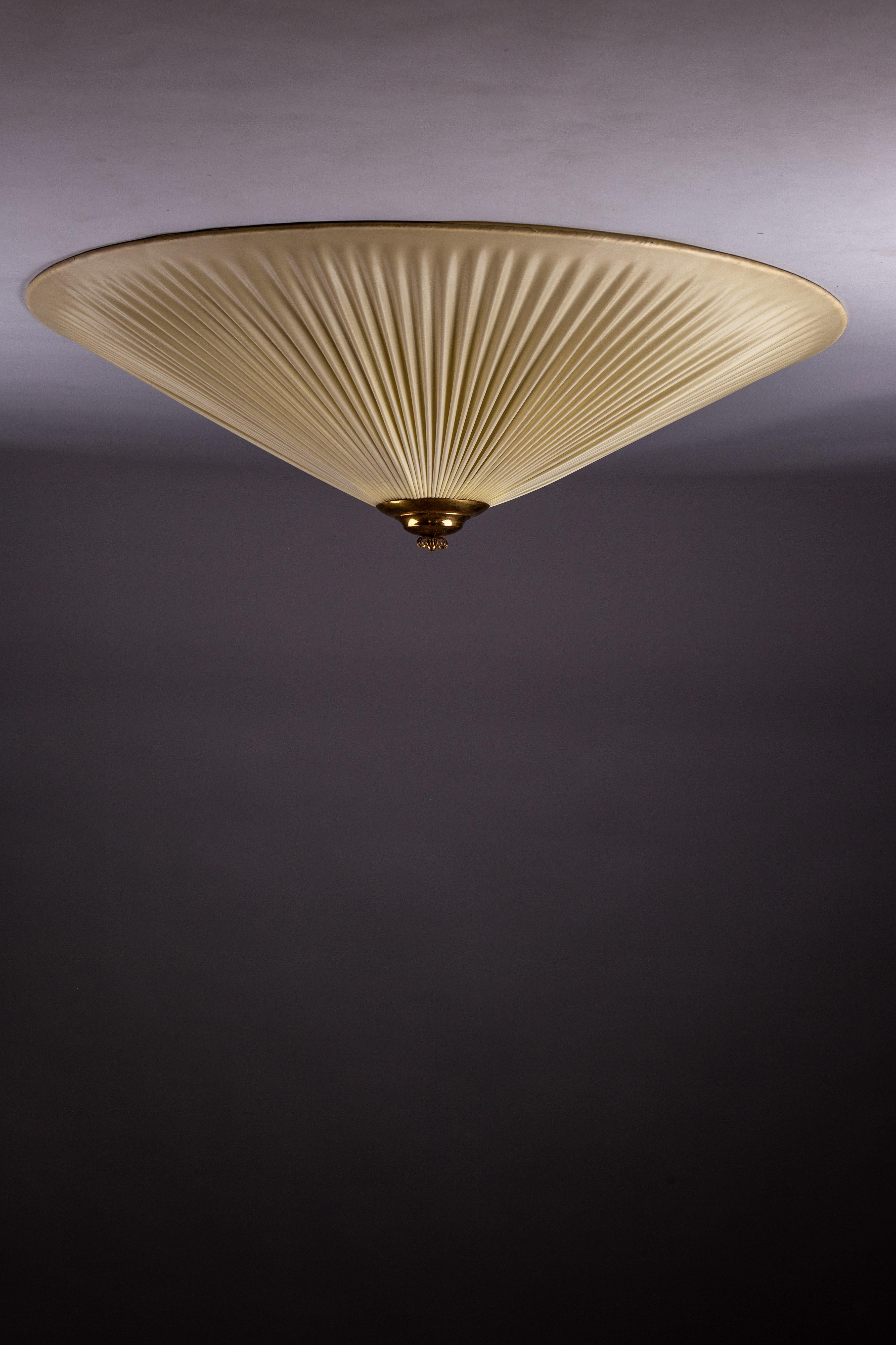 Mid-Century Modern Encastré finlandais moderne du milieu du siècle, grand modèle de 100 cm en vente