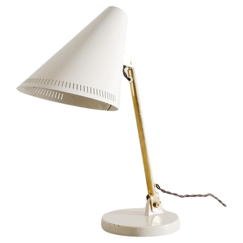 Finnish Mid Century Paavo Tynell 9222 Desk Table Lamp Produced by Taito, 1940s en vente