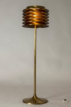 Lámpara de pie finlandesa de latón, moderna de mediados de siglo, de Kai Ruokonen para Orno, años 70