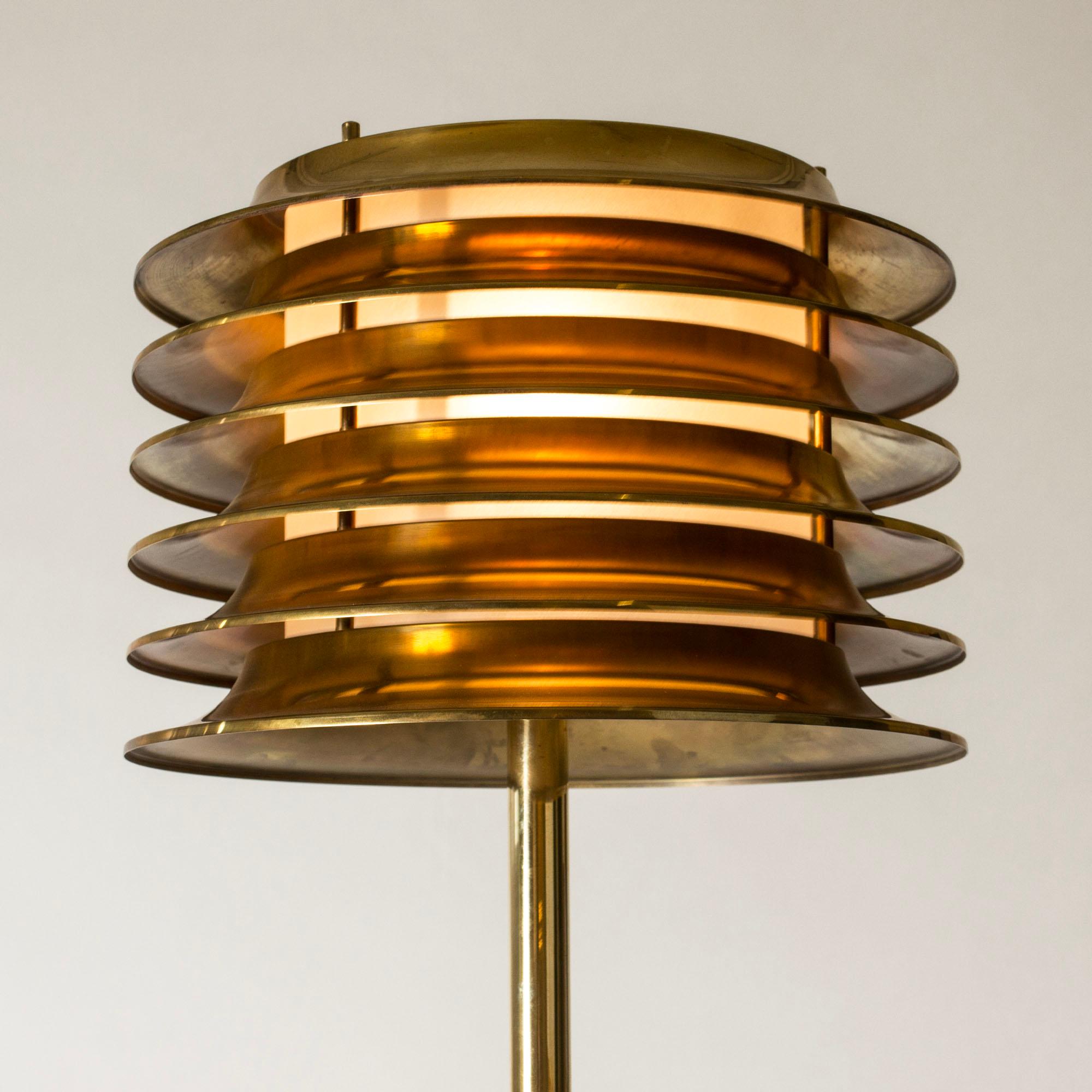 Scandinave moderne Lampadaire finlandais moderne du milieu du siècle dernier par Kai Ruokonen pour Orno, 1970 en vente