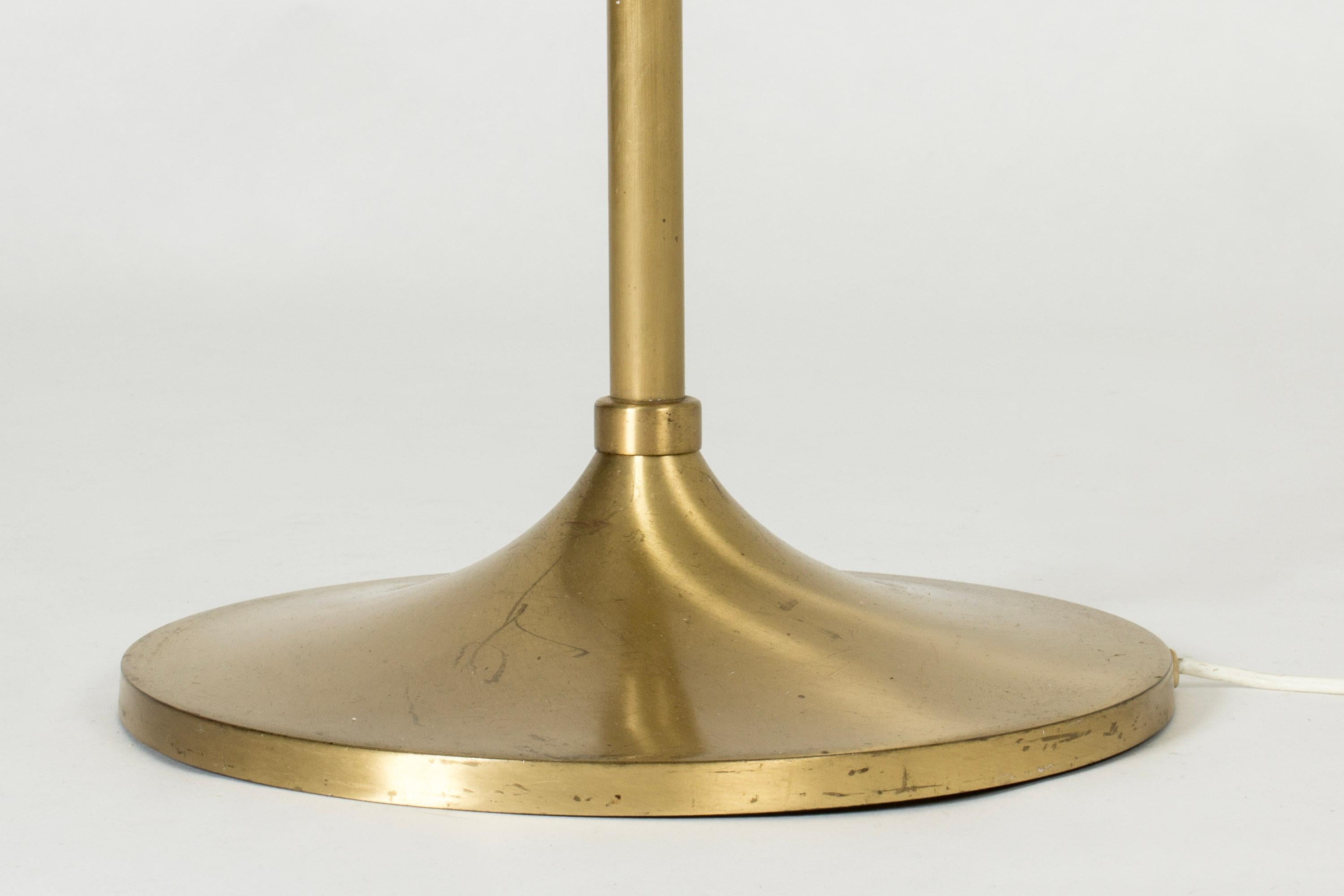 Finnish Midcentury Modern Brass Floor Lamp by Kai Ruokonen for Orno, 1970s For Sale 1