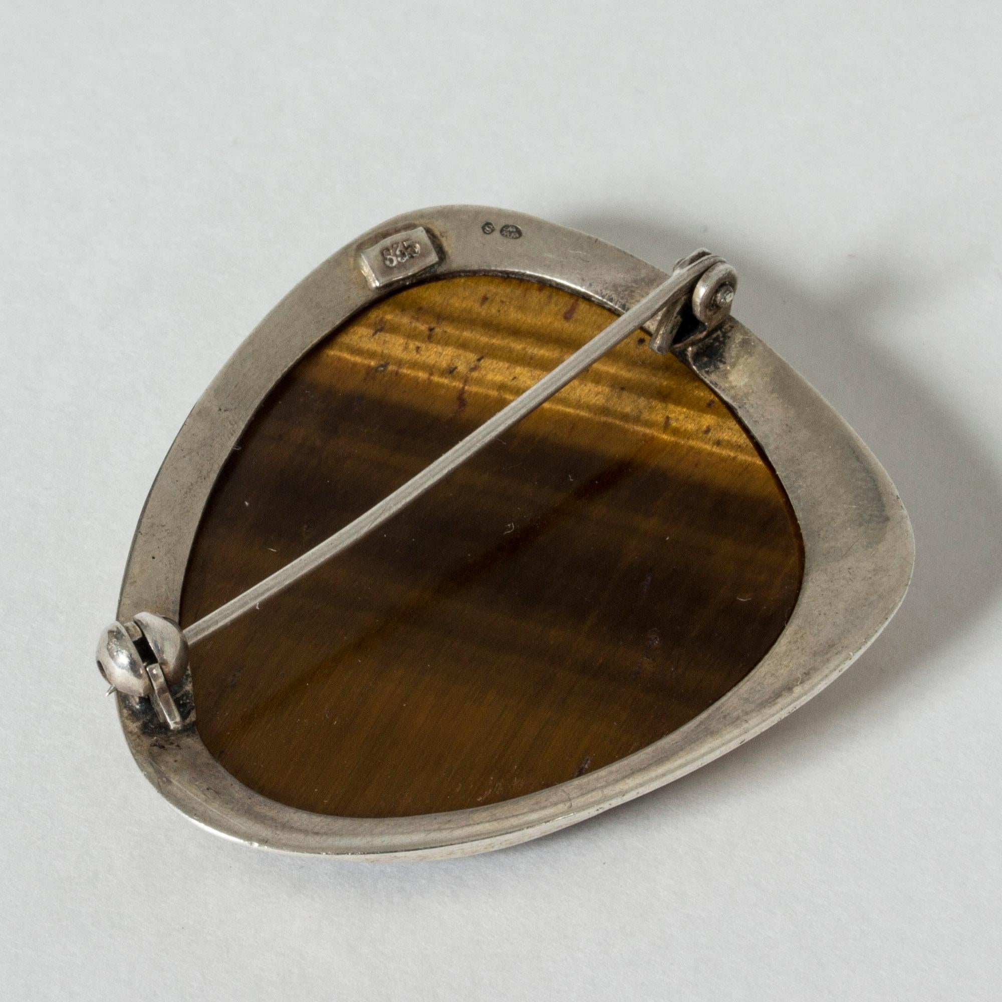 Finnish Midcentury Silver and Tigereye Brooch, Finland, 1960s In Good Condition In Stockholm, SE