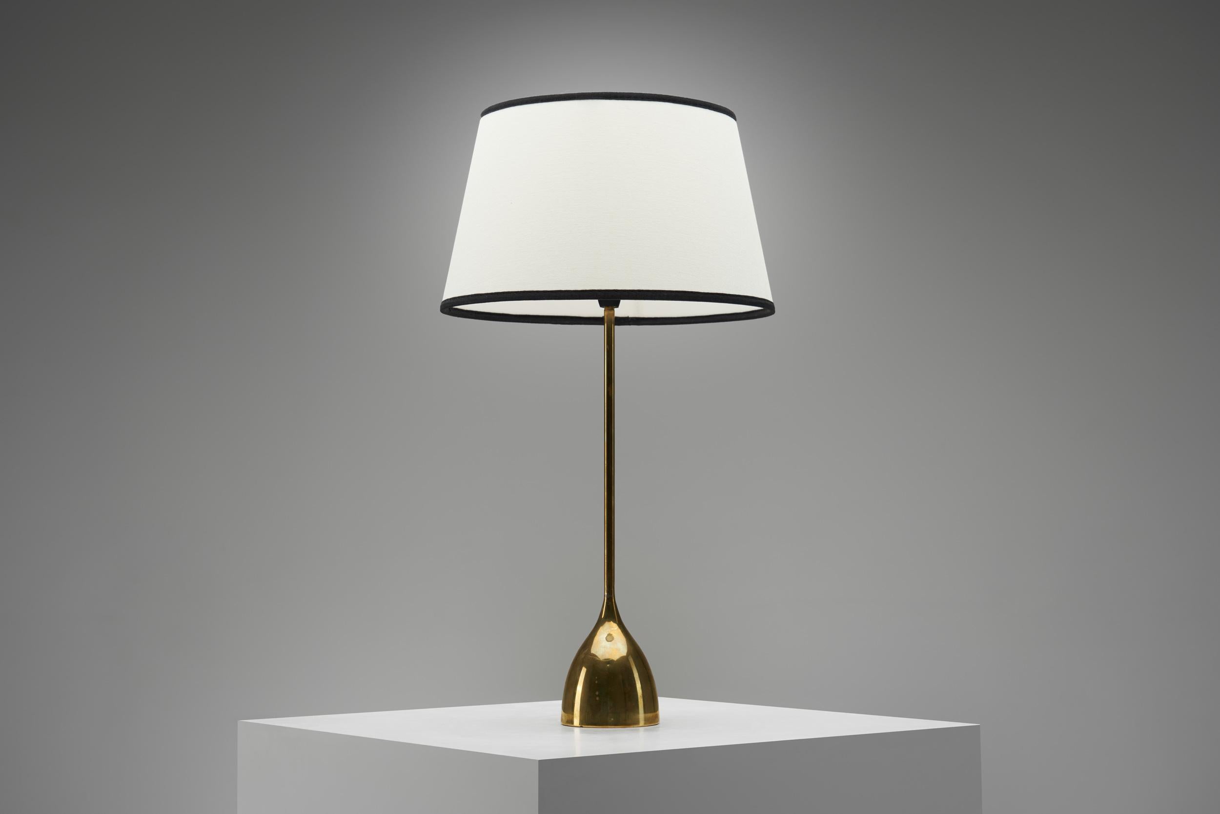 Lampe de table en laiton The Moderns de Precenta Oy, Finlande, années 1950 en vente 1