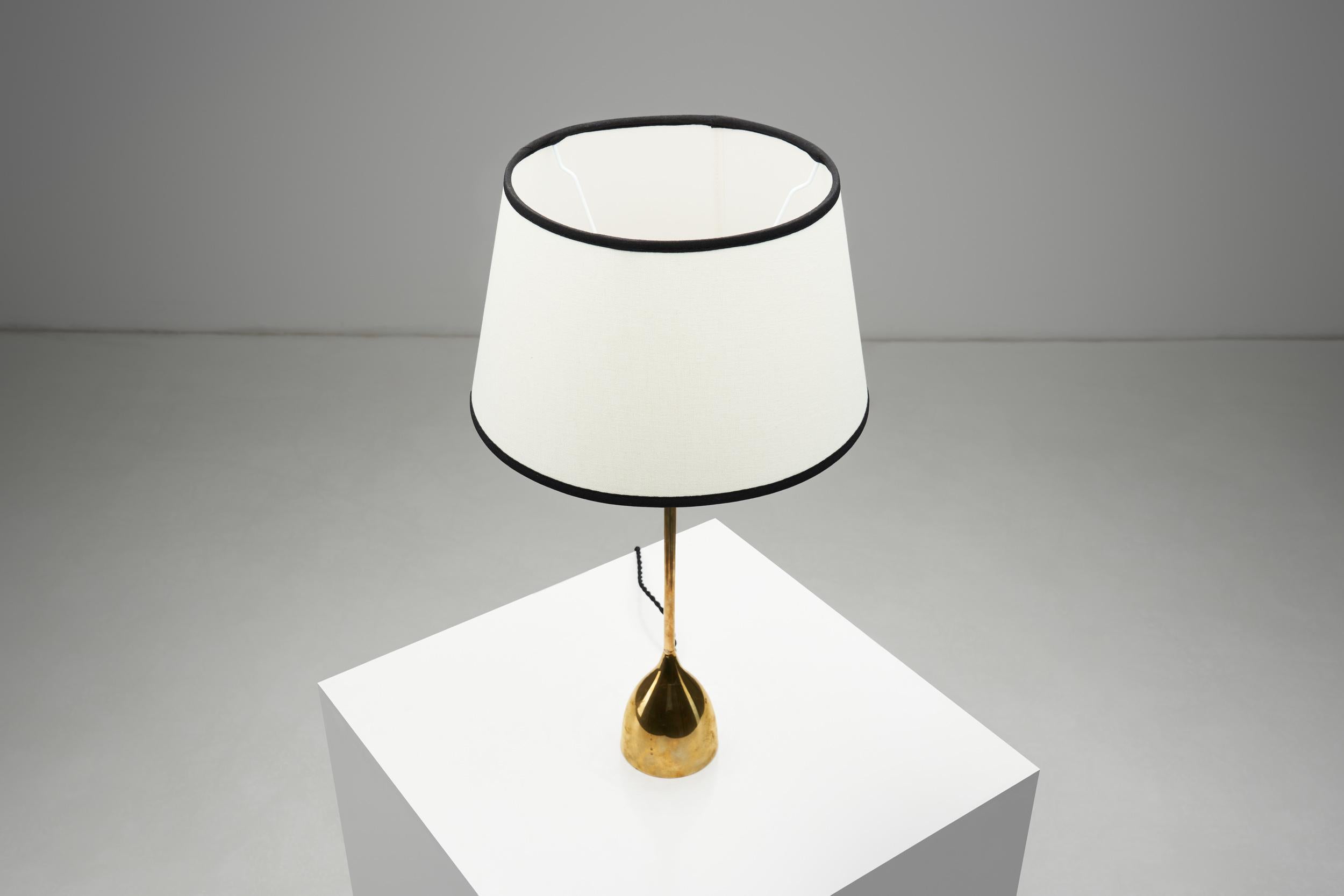 Lampe de table en laiton The Moderns de Precenta Oy, Finlande, années 1950 en vente 2