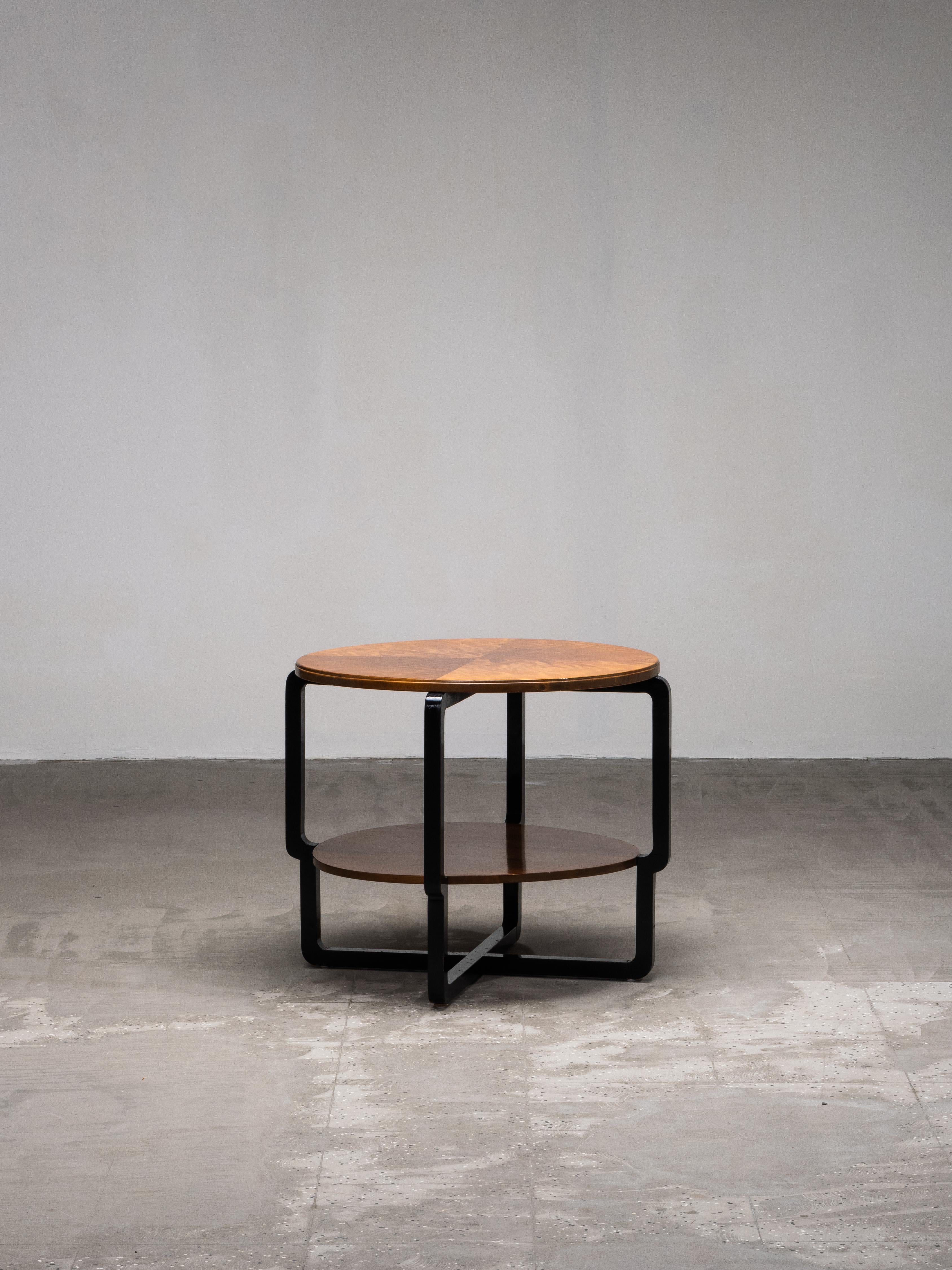 Mid-Century Modern Finnish Modern Club Table Model “Eino” by Maija Heikinheimo for Asko, 1930s en vente