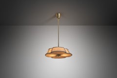Lampe suspendue moderne finlandaise par Pohjoismainen Sähkö Oy, Finlande Milieu du 20e siècle