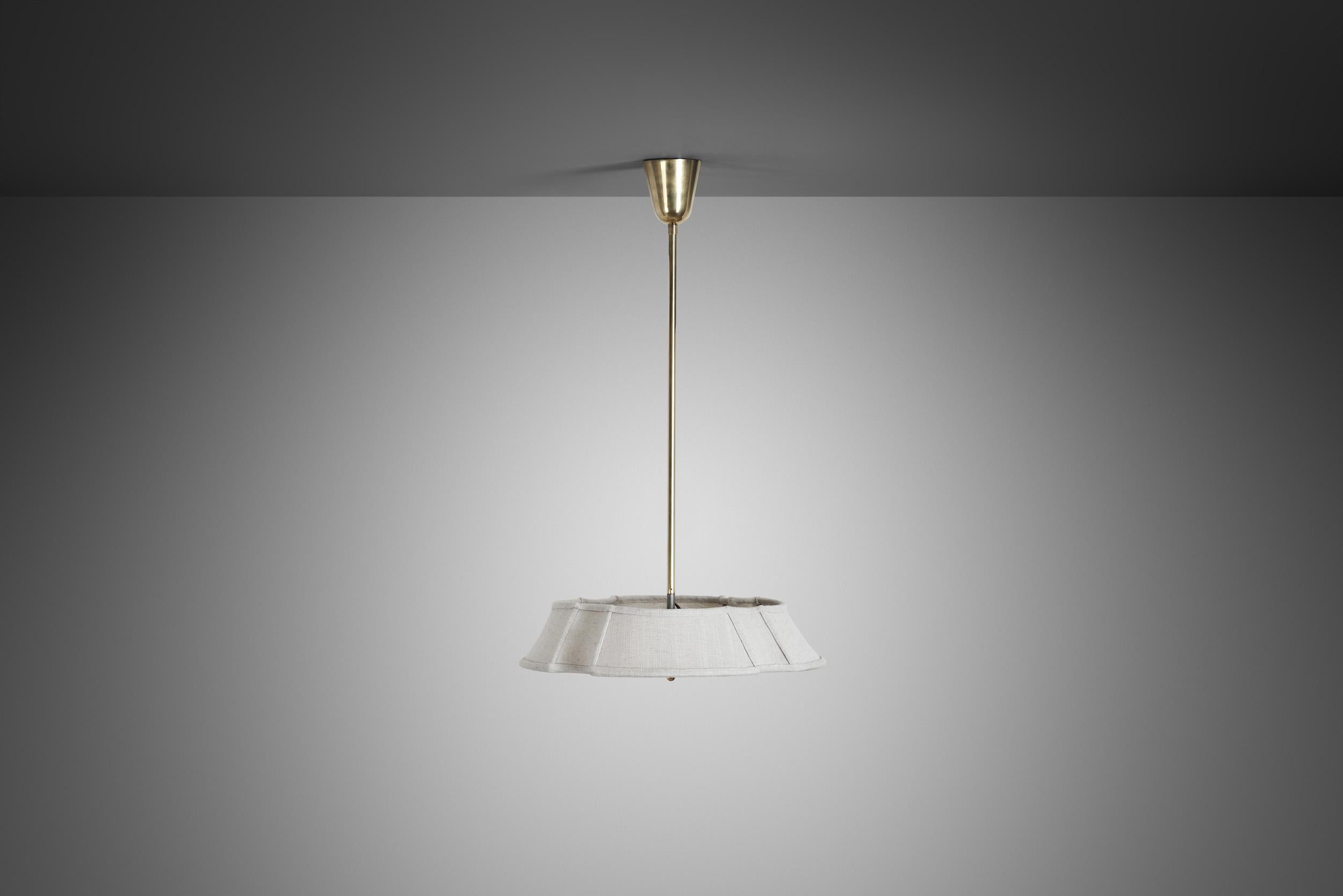 Finnische moderne Hängelampe von Pohjoismainen Sähkö Oy, Finnland Mitte des 20. im Angebot 1