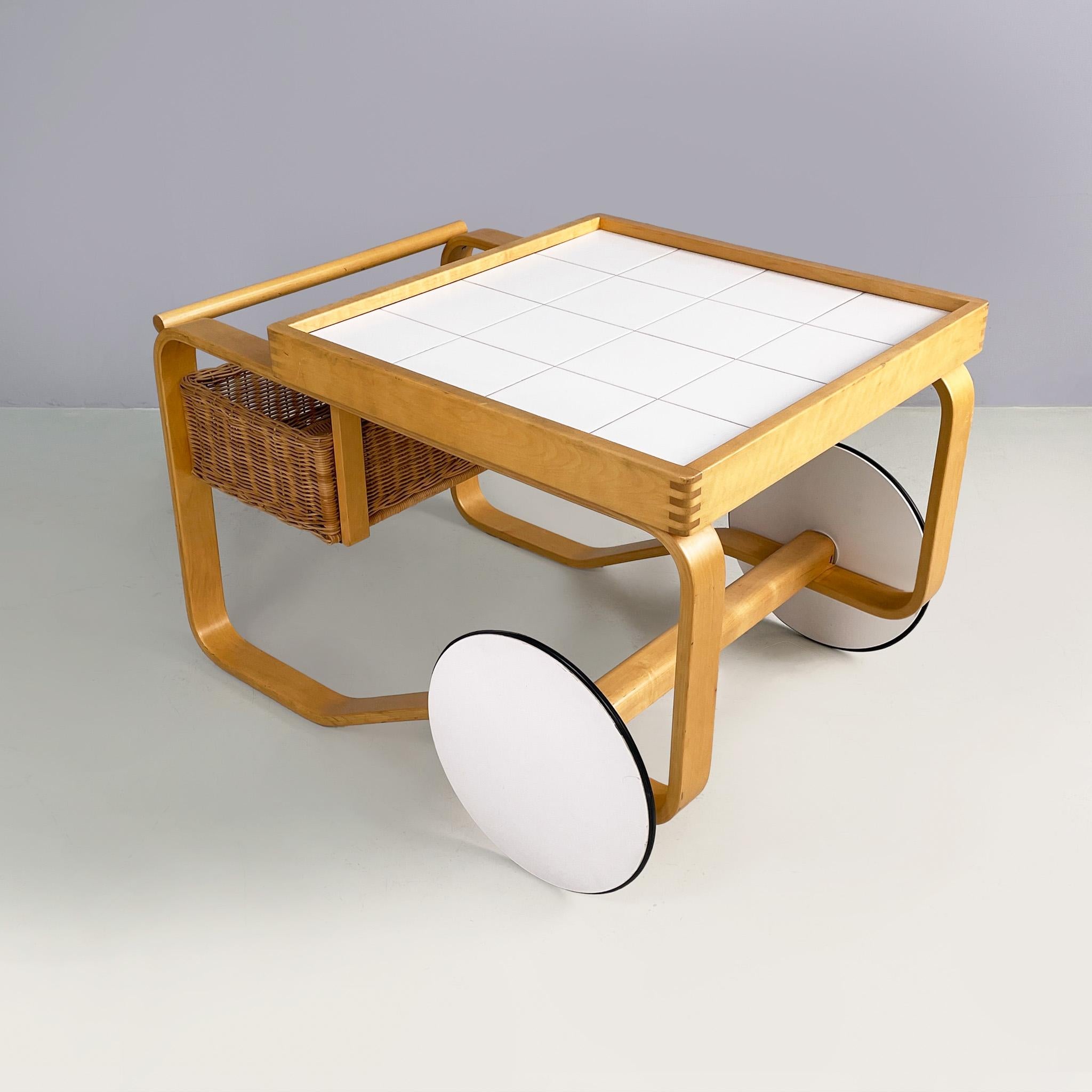 Modern Finnish modern wood, wicker Cart Tea Trolley 900 by Alvar AAlto for Artek, 1970s For Sale