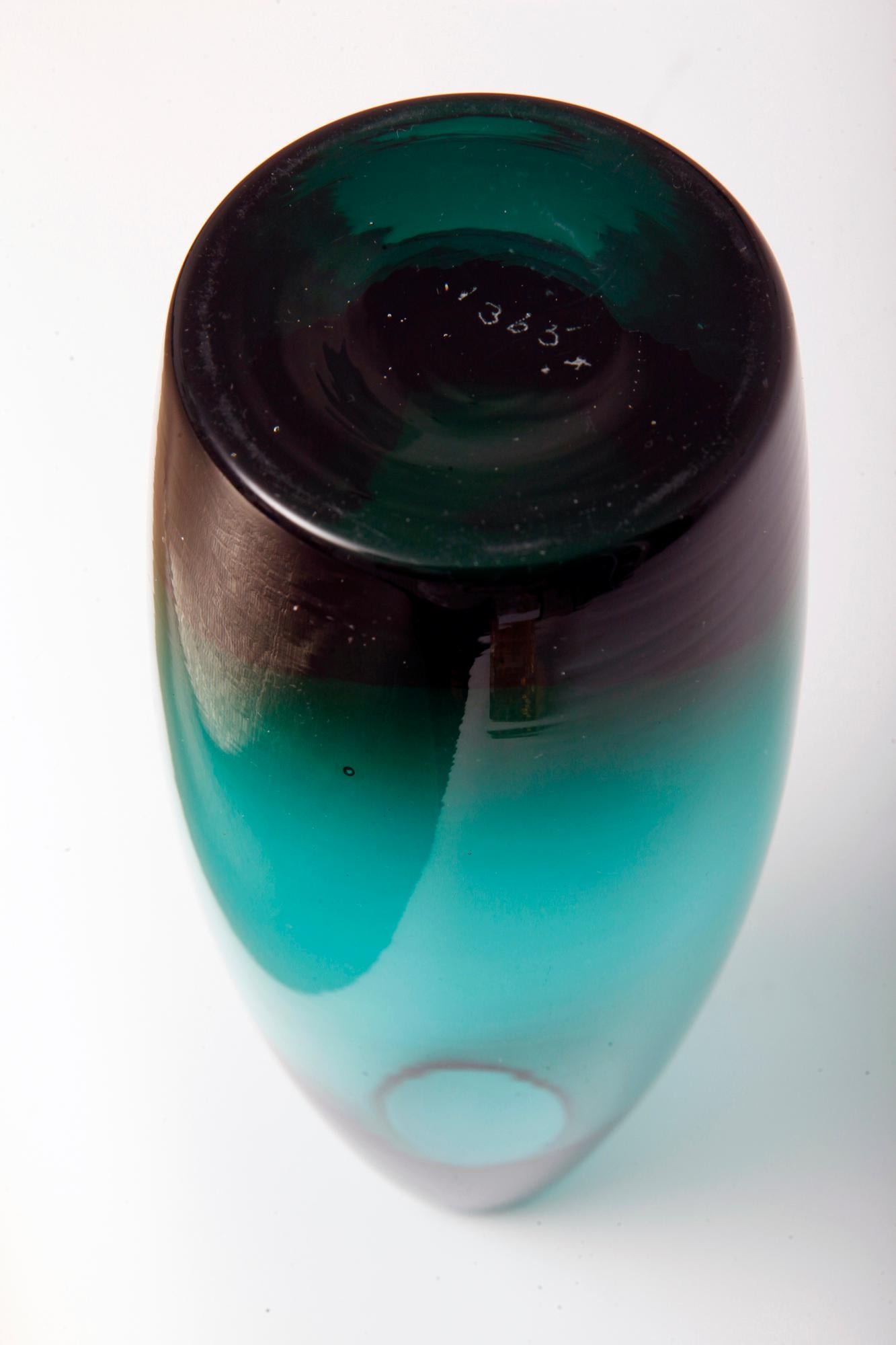 Finnish Riihimaki Turquoise Art Glass Vase Riihi by Tamara Aladin, 1960s For Sale 8
