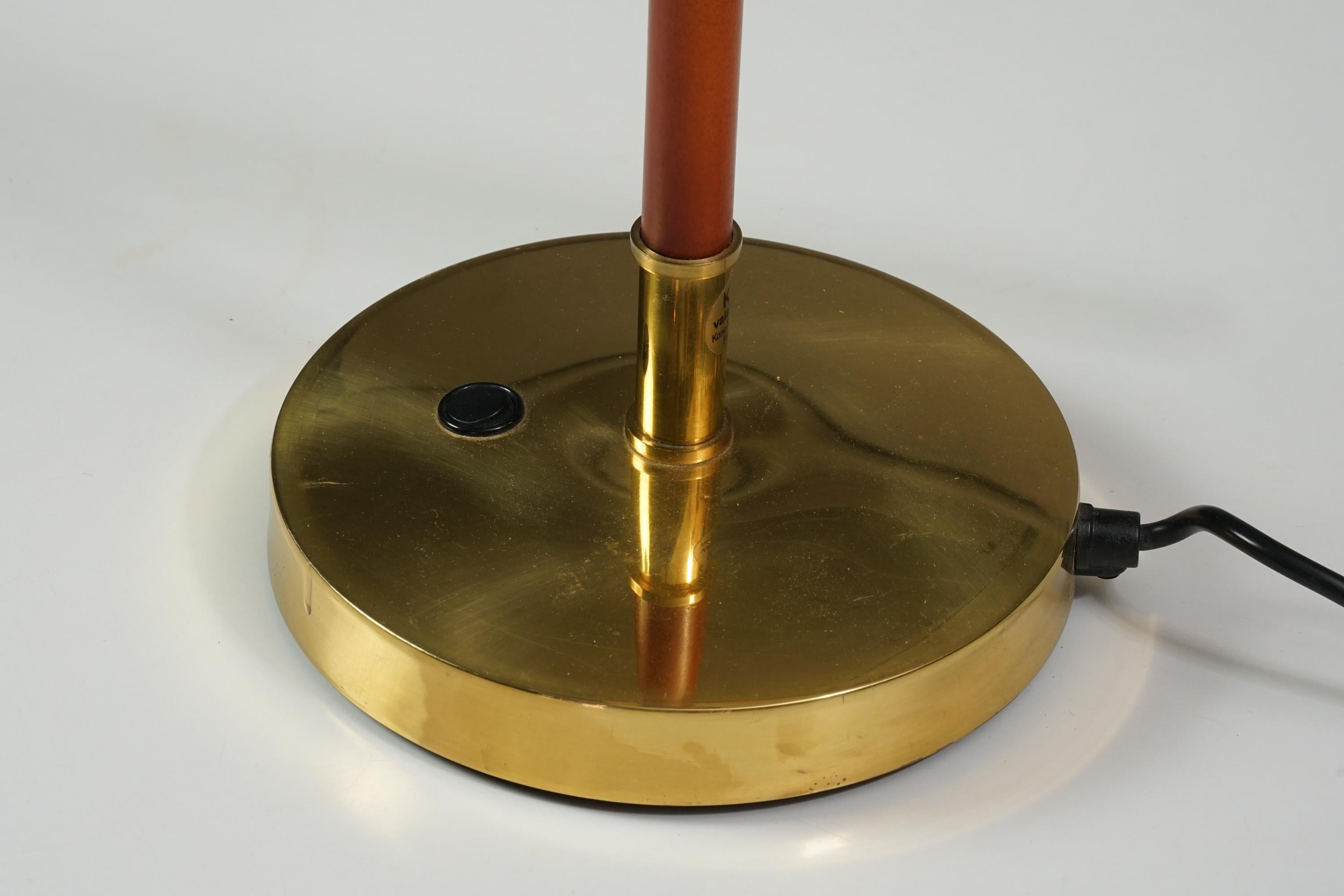 Finnish Scandinavian Modern Brass Table Lamp by KT-Valaistus, 1950s/1960s 4